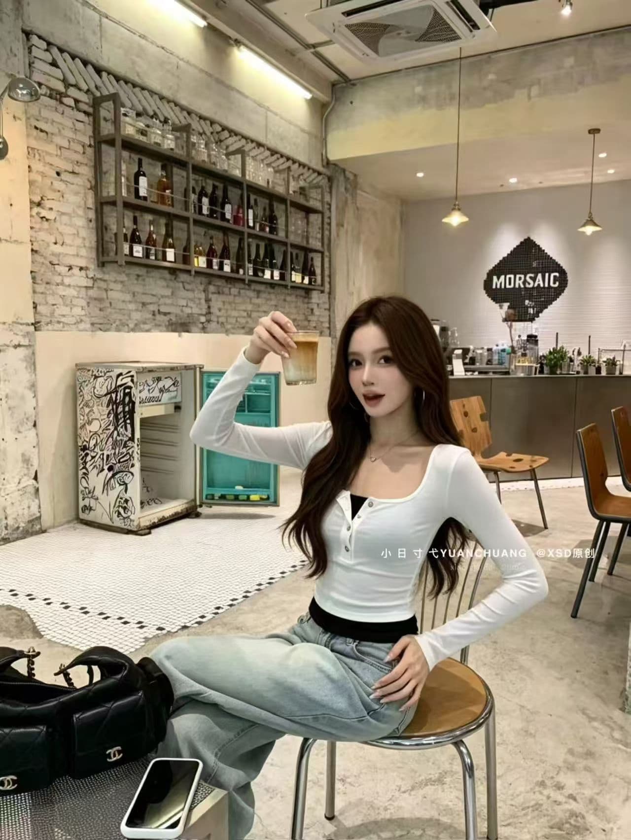 2026 이른 가을 새로운 아메리칸 레트로 페이크 레이어드 긴팔 티셔츠 여성 핫걸 기본 셔츠 맨위 상세 이미지 3