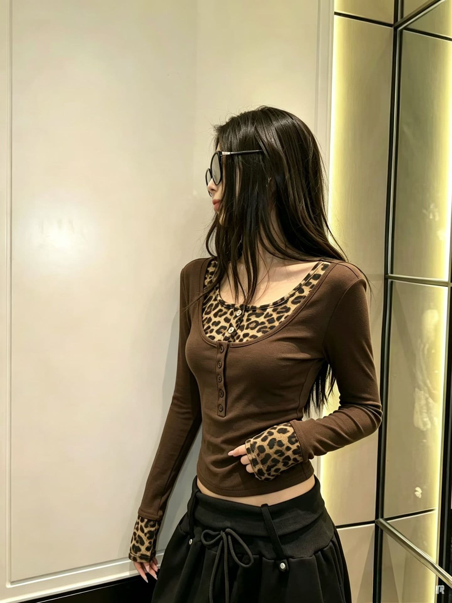 2026 아메리칸 핫걸 u 칼라 패치워크 레오파드 무늬 페이크 레이어드 몸매 가꾸기 슬림해 보이는 긴팔 티셔츠 여성 가을 켜기