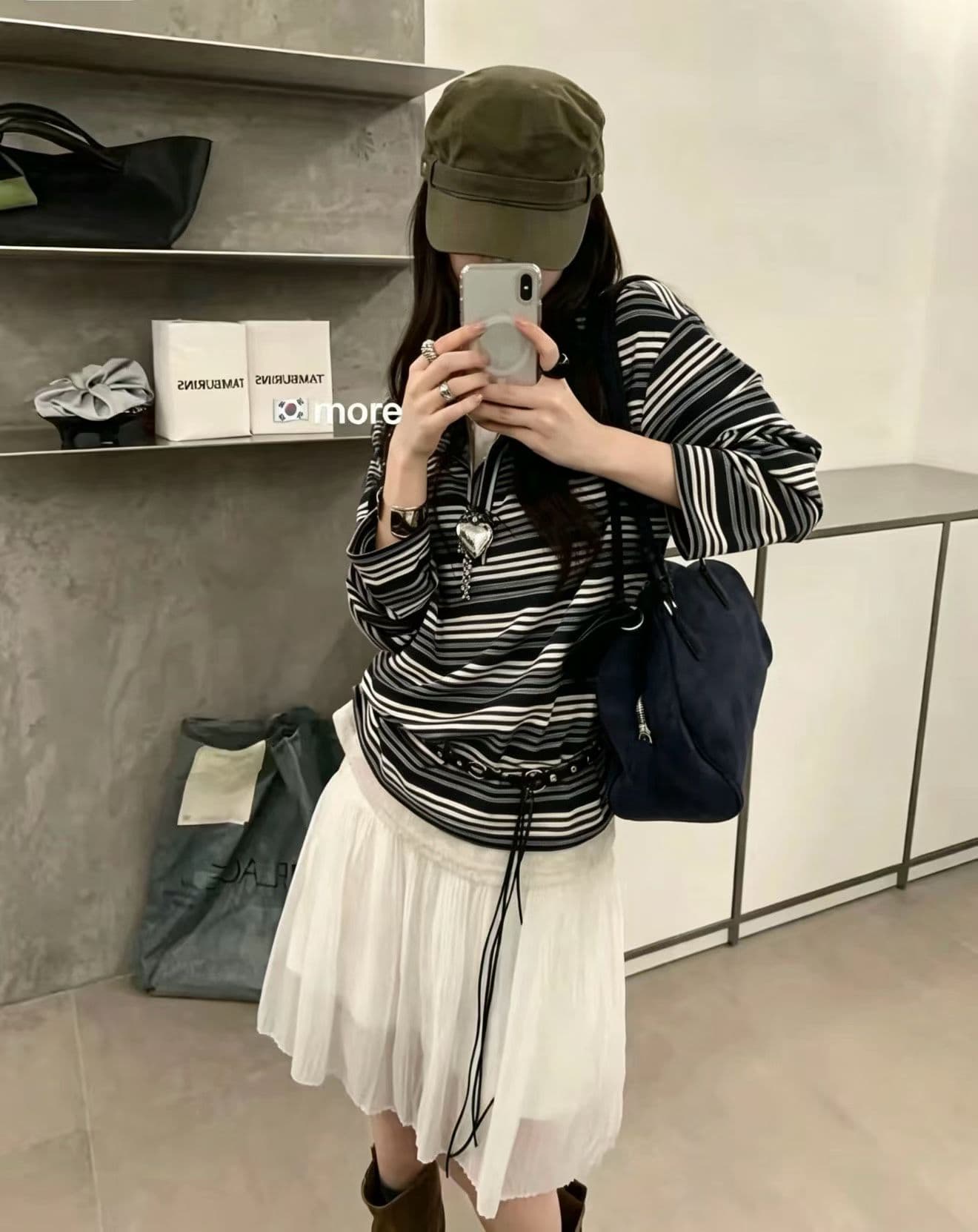 2026 이른 가을 새로운 프로 피부 이중층 페이크 레이어드 스트라이프 헨리 칼라 긴팔 티셔츠 맨위 여성 상세 이미지 2