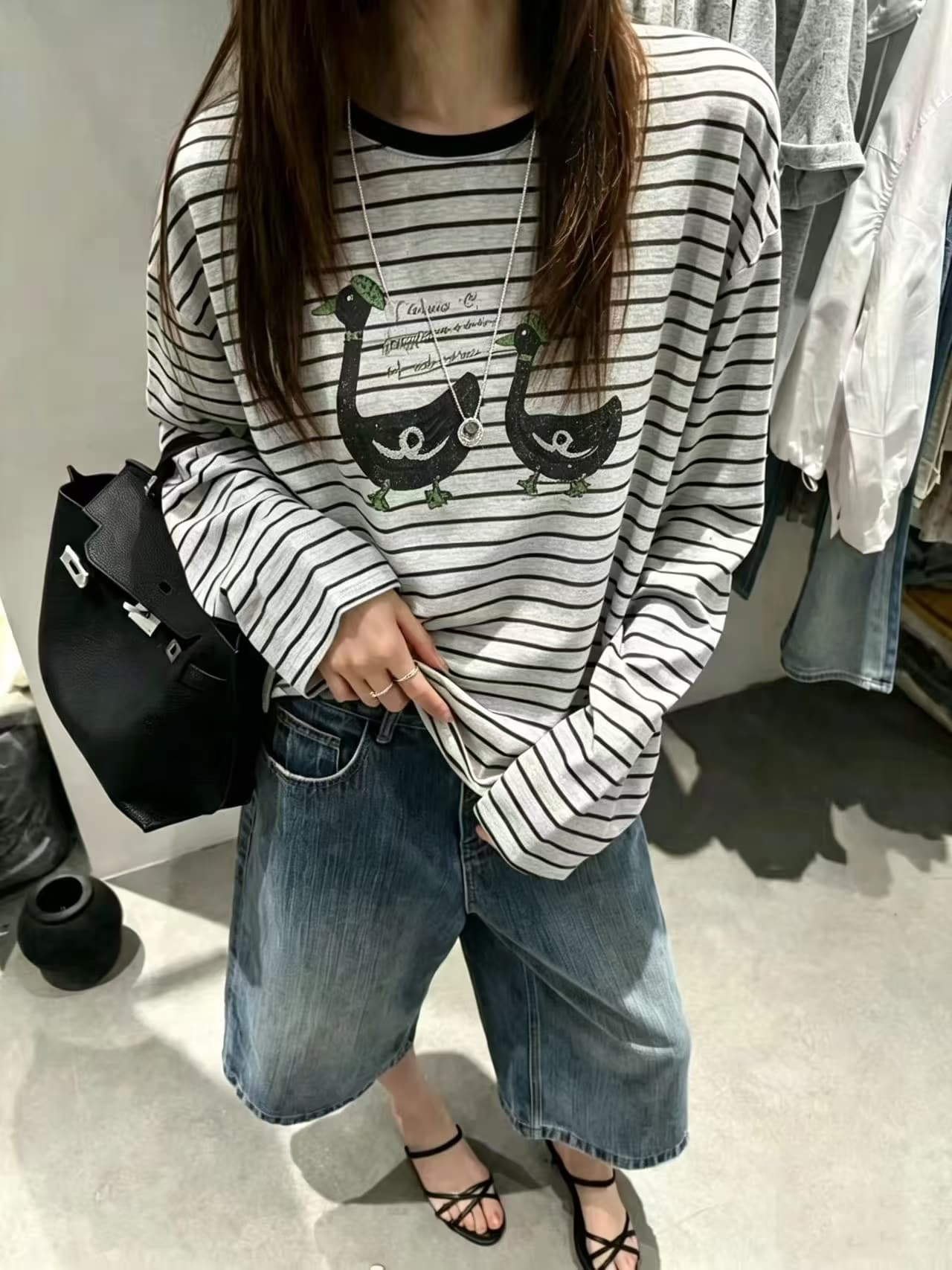 2026 가을 새로운 배색 라운드 넥 스트라이프 긴팔 티셔츠 여성 레저 루즈핏 슬림해 보이는 연령 감소 맨위 트렌디 상세 이미지 4