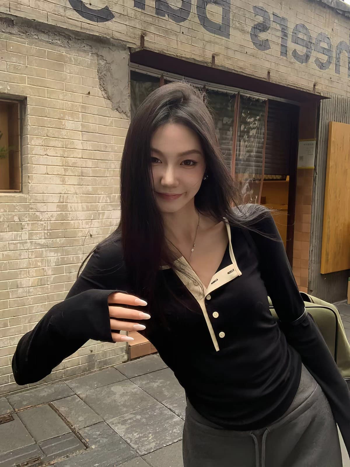 2026 이른 가을 새로운 페이크 레이어드 긴팔 티셔츠 여성 몸매 가꾸기 기본 셔츠 맨위 이미지 3