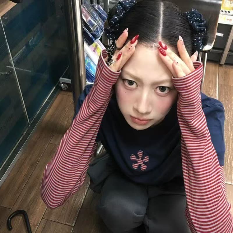 페이크 레이어드 스트라이프 라운드 넥 긴팔 티셔츠 여성 가을 겨울 좋은 면 패치워크 인사이드 가져 가라. 만나는 몸매 가꾸기 슬림해 보이는 배색 맨위 이미지 3