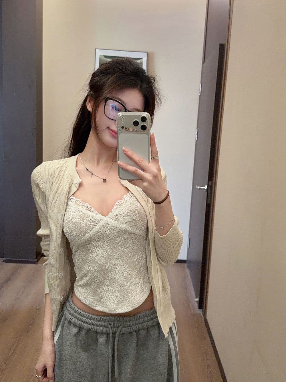 순수한 욕망 바람 레이스 V넥 캐미솔 여성 의류 봄 연령 감소 몸매 가꾸기 화이트 기본 셔츠 맨위 상세 이미지 27