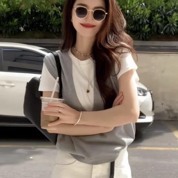 한국 스타일 패션 트렌드 티셔츠 다용도 캐주얼 맨위 페이크 레이어드 2025 새로운 여성 여름 루즈핏 슬림해 보이는 만나는 이미지 3