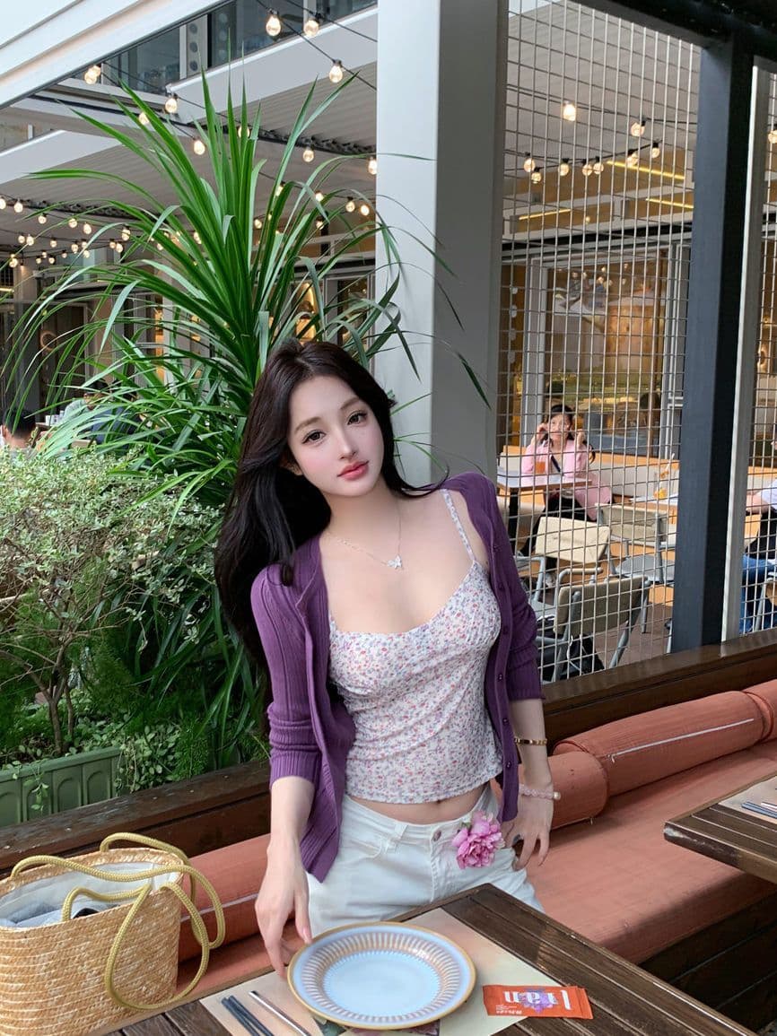 부드러운 달콤함 몸매 가꾸기 꽃무늬 캐미솔 봄 여름 다용도 캐주얼 긴팔 오픈 가디건 슬림해 보이는 패션 맨위 상세 이미지 3