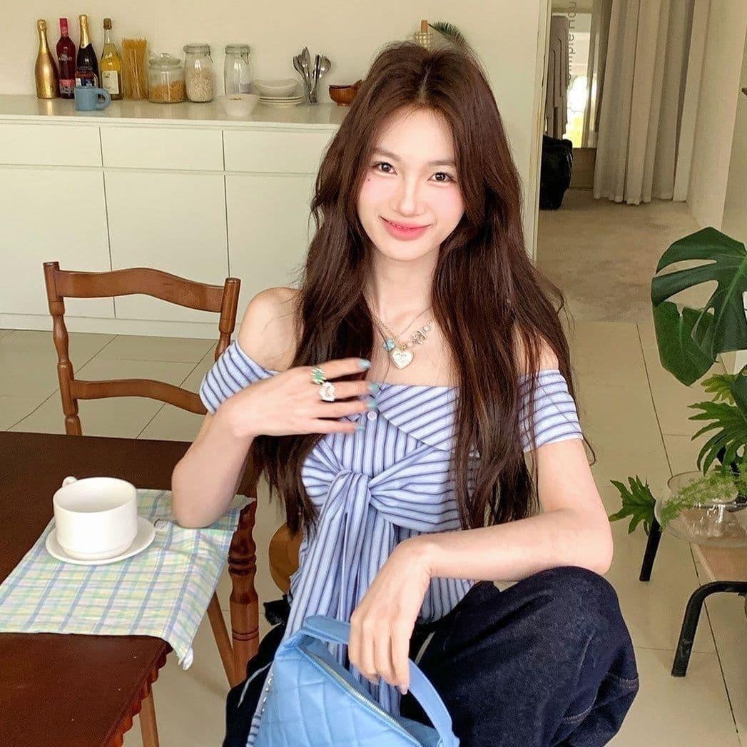 원본 것 순수한 욕망 달콤한 핫걸 오프숄더 파란색 스트라이프 여성 셔츠 디자인 스트랩 몸매 가꾸기 맨위 상세 이미지 4