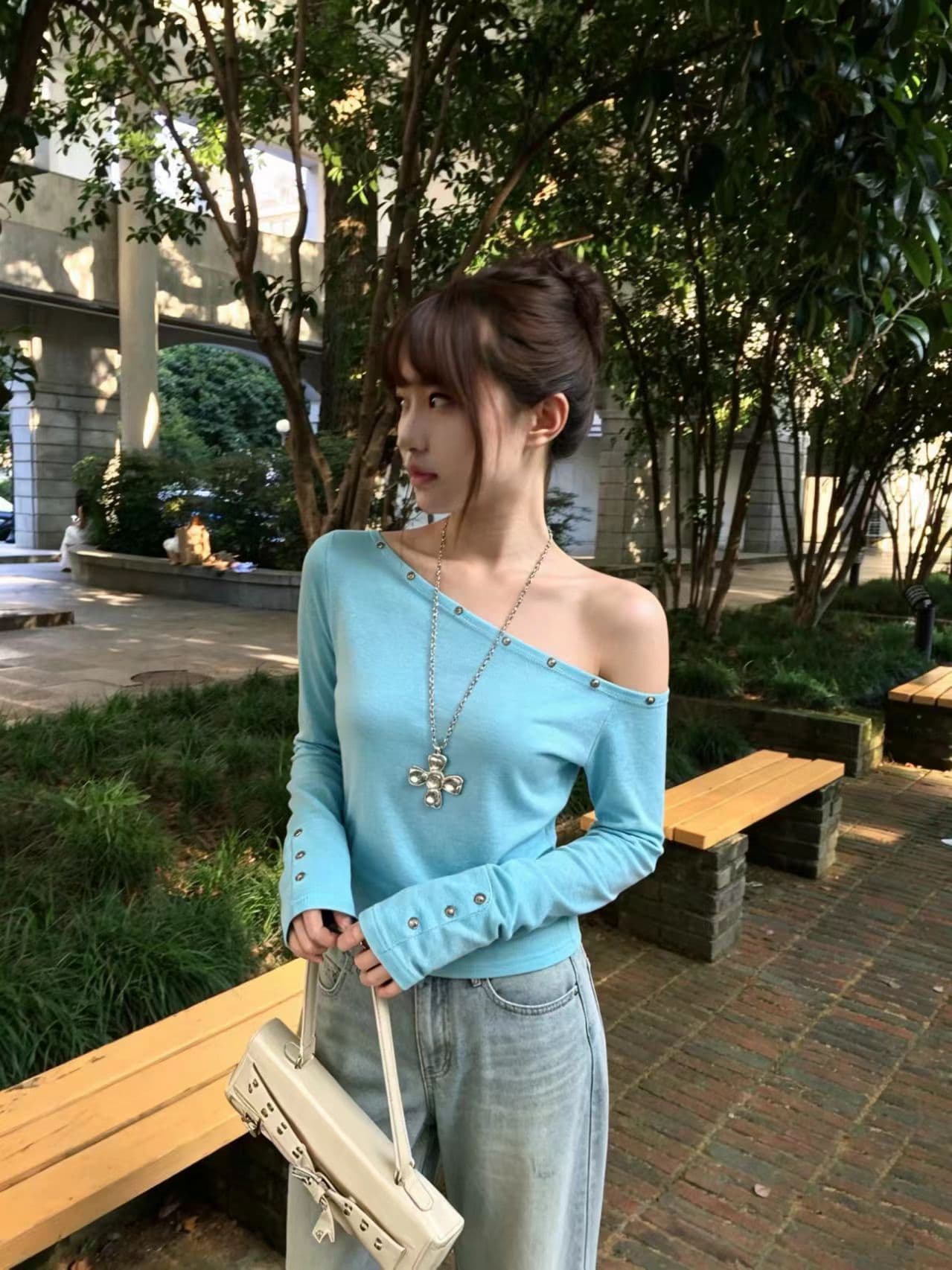 광저우 원단 컬러 코튼 당겨 프레임 원본 징 한 부서 디자인 센스 징 비스듬한 어깨 긴팔 여성 상세 이미지 3