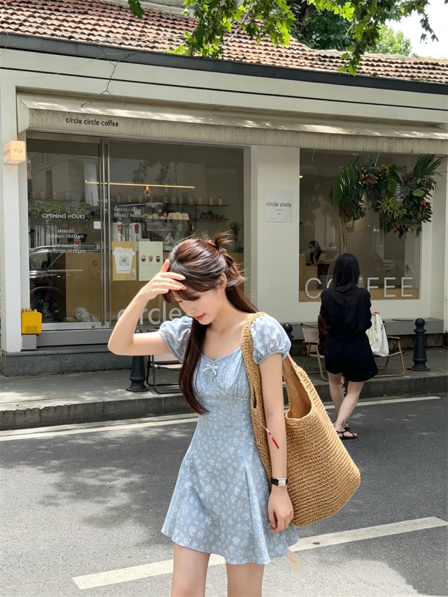 실사 대 물품 달콤함 파란색 작은 꽃무늬 V넥 거품 소매 허리 수축 드레스 상세 이미지 1
