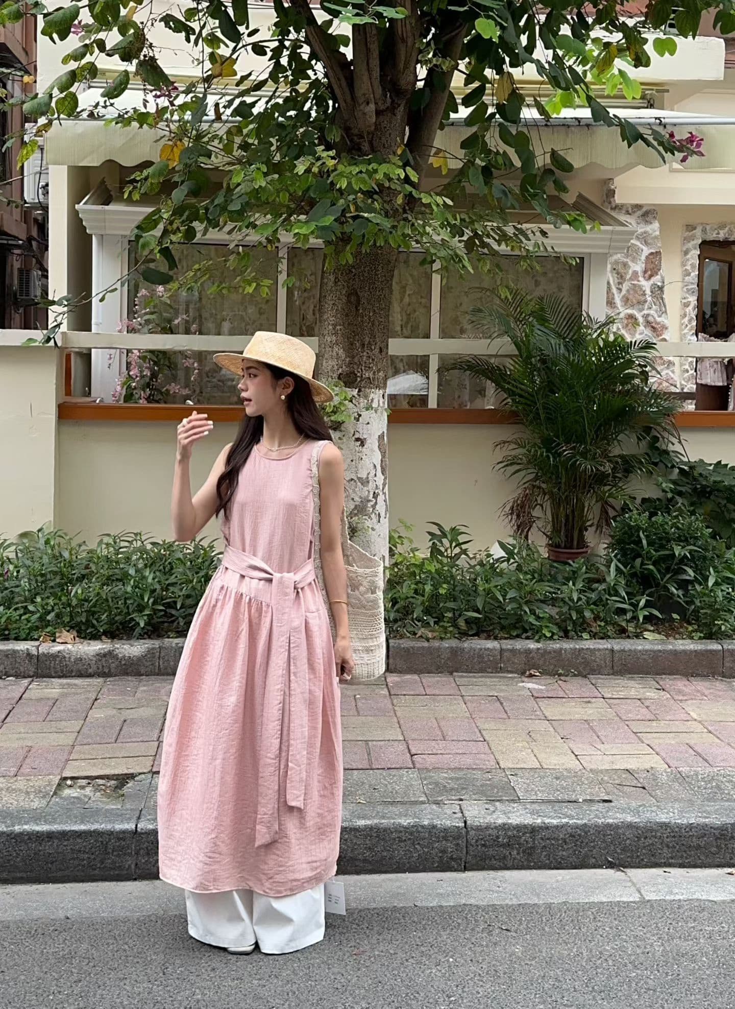 실사 정가 품격 부드러운 바람 달콤함 디자인 센스 측면 허리 레이스업 민소매 라운드 넥 조끼 원피스