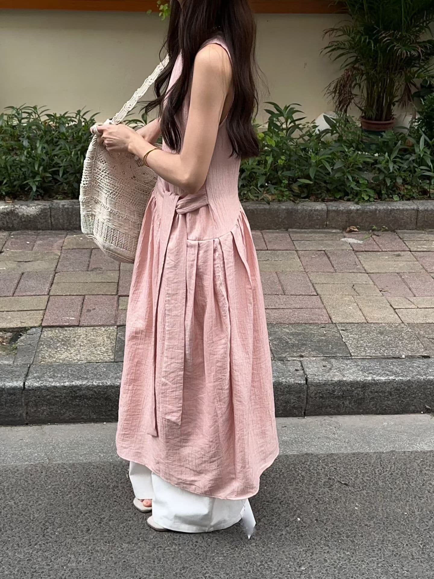 실사 정가 품격 부드러운 바람 달콤함 디자인 센스 측면 허리 레이스업 민소매 라운드 넥 조끼 원피스 이미지 3