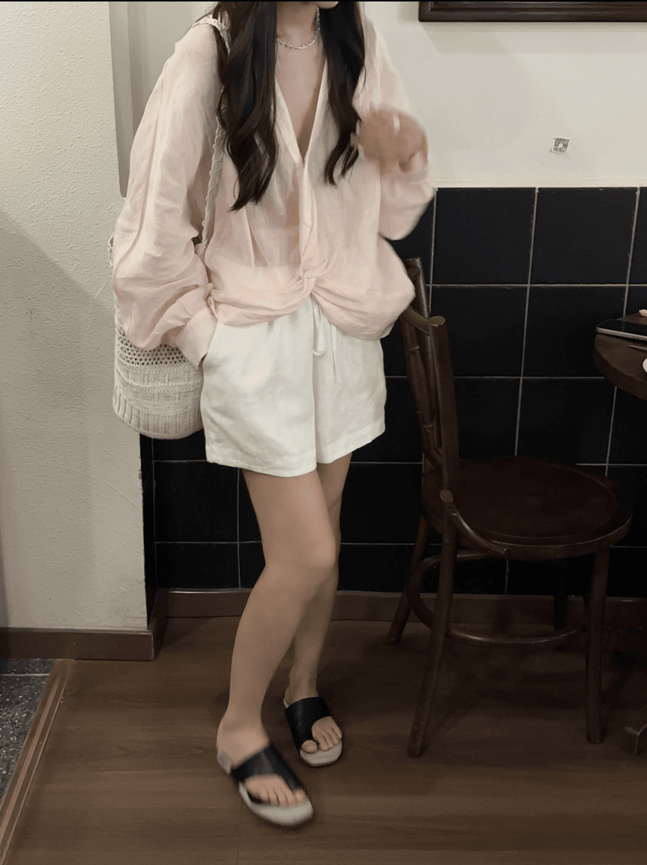 실사 정가 달콤함 디자인 센스 V넥 비틀림 자외선 차단 셔츠 작은 키 한 마디 반바지 투피스 슈트 상세 이미지 5