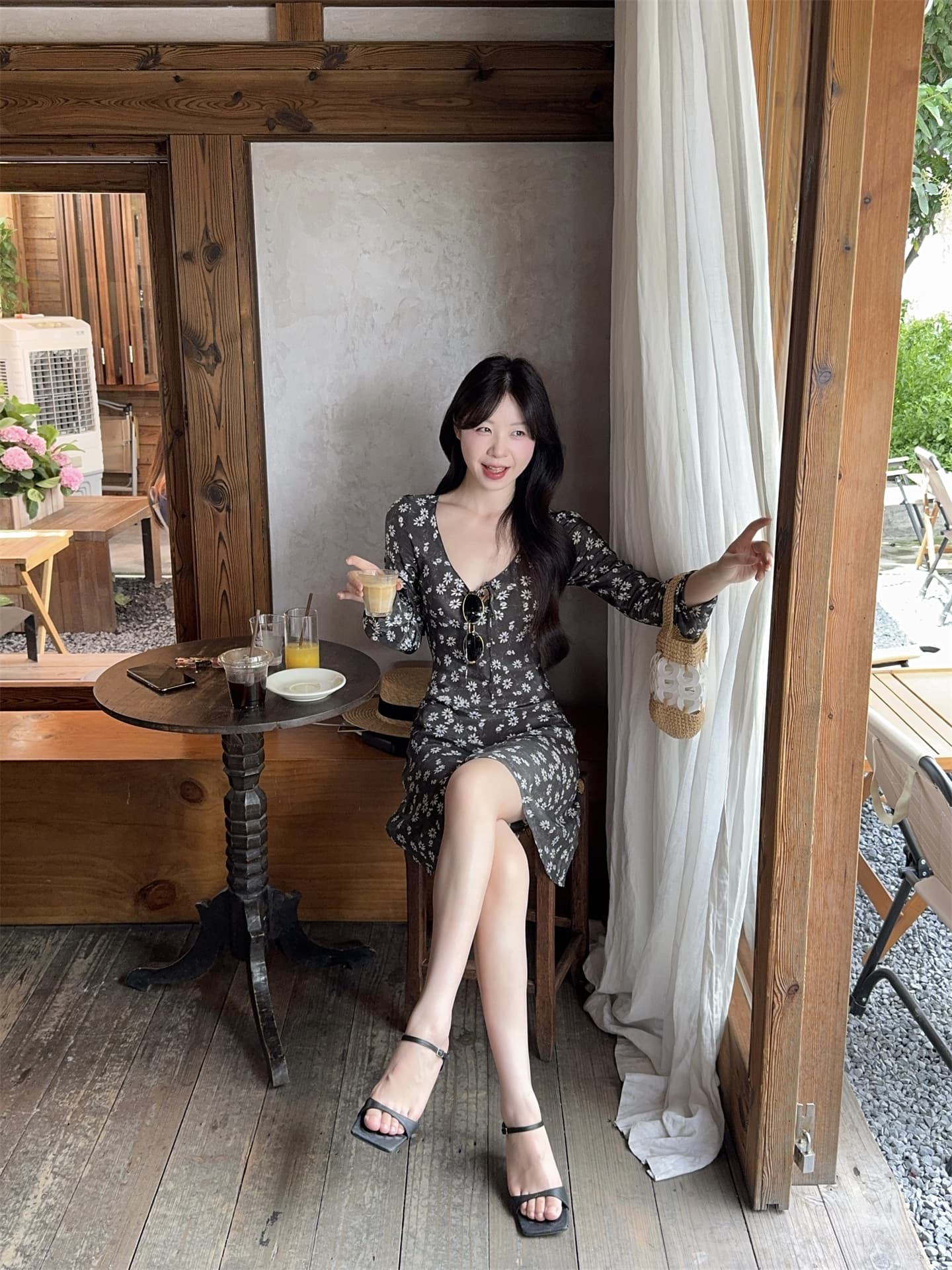 실사 정가 부드러운 휴가 바람 스리랑카 작은 꽃무늬 V넥 나팔 소매 통기성 자외선 차단 드레스 상세 이미지 9