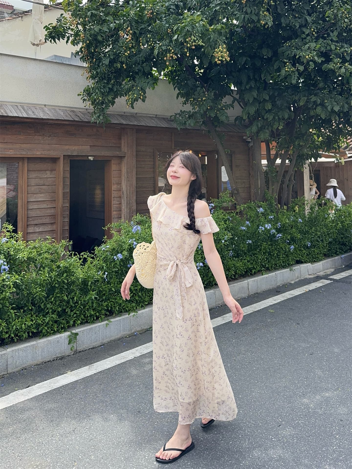실사 정가 부드러운 휴가 바람 비스듬한 어깨 작은 꽃무늬 프릴 오프숄더 드레스