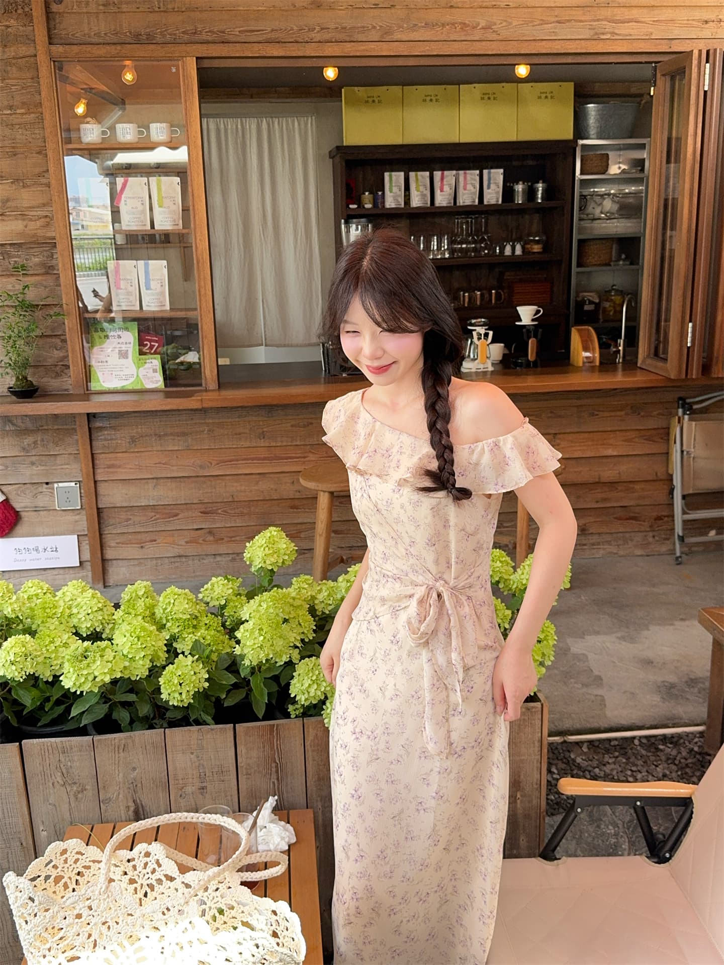 실사 정가 부드러운 휴가 바람 비스듬한 어깨 작은 꽃무늬 프릴 오프숄더 드레스 상세 이미지 1