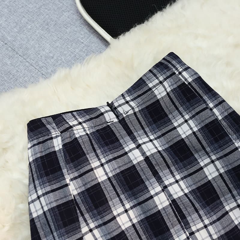 흑인과 백인 체크무늬 품격 슬림해 보이는 레트로 치마 반 스커트 여름 롱 스커트 여성 디자인 센스 패션 반신 스커트 상세 이미지 9