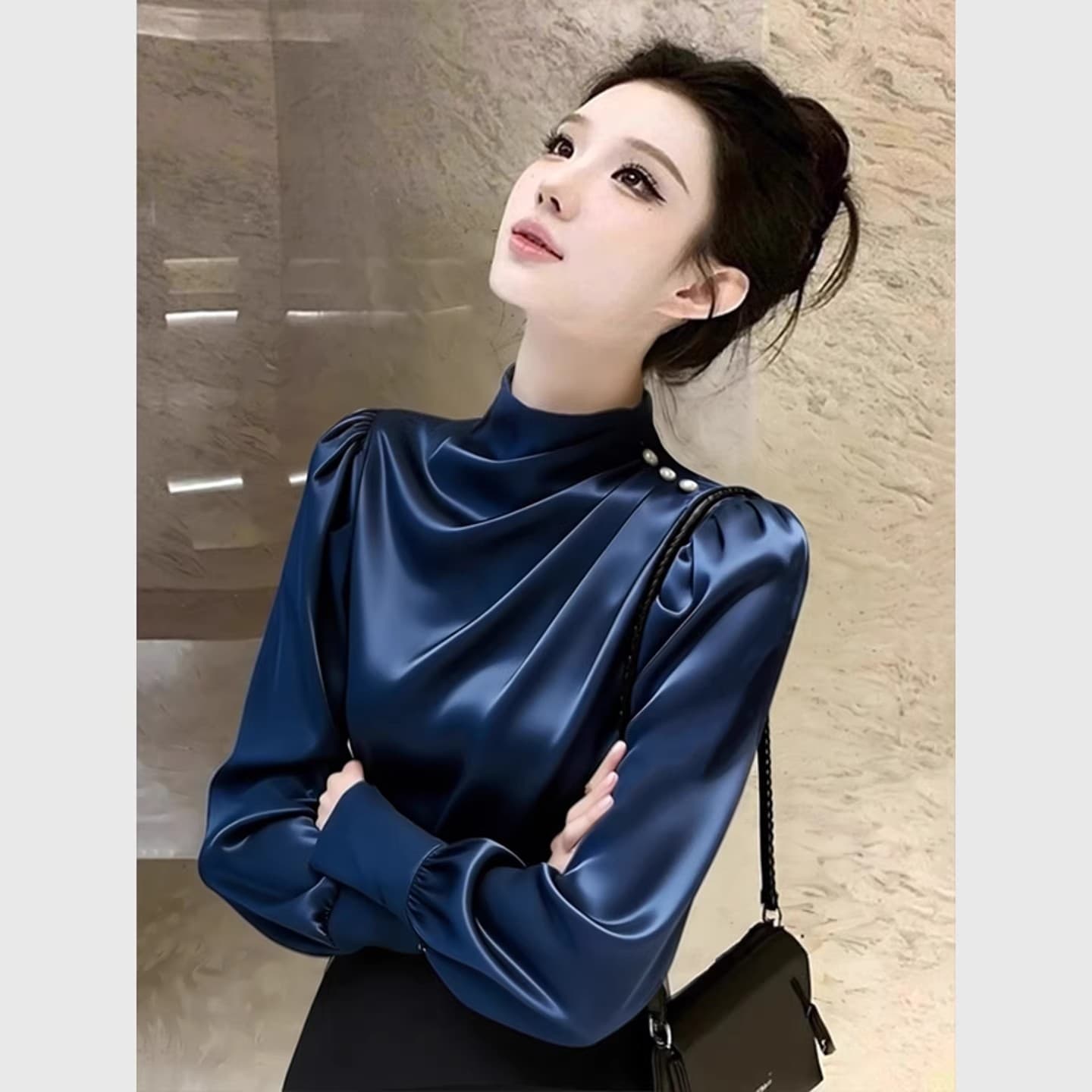 2026 봄 새로운 아름다운 자이언트 잘 생긴 부드러운 연령 감소 품격 빛 사람들 코치 착용 가져 가라. 블루 색상 새틴 셔츠 상세 이미지 8