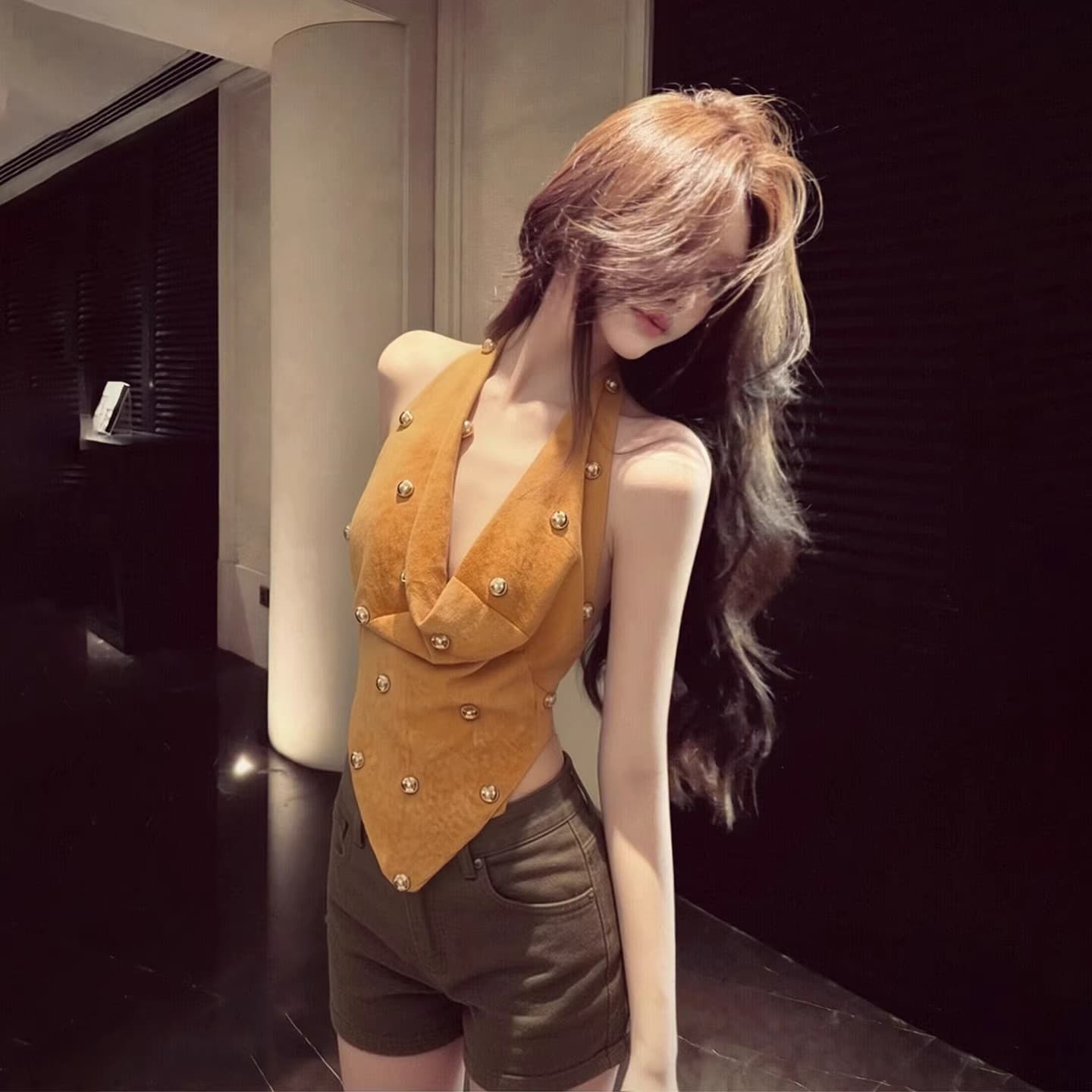 빛 요리 한 바람 흔들다 칼라 불규칙 행침 목 조끼 여성 2026 여름 레트로 로얄 자매 바람 슬림해 보이는 고급 센스 민소매 맨위 이미지 4