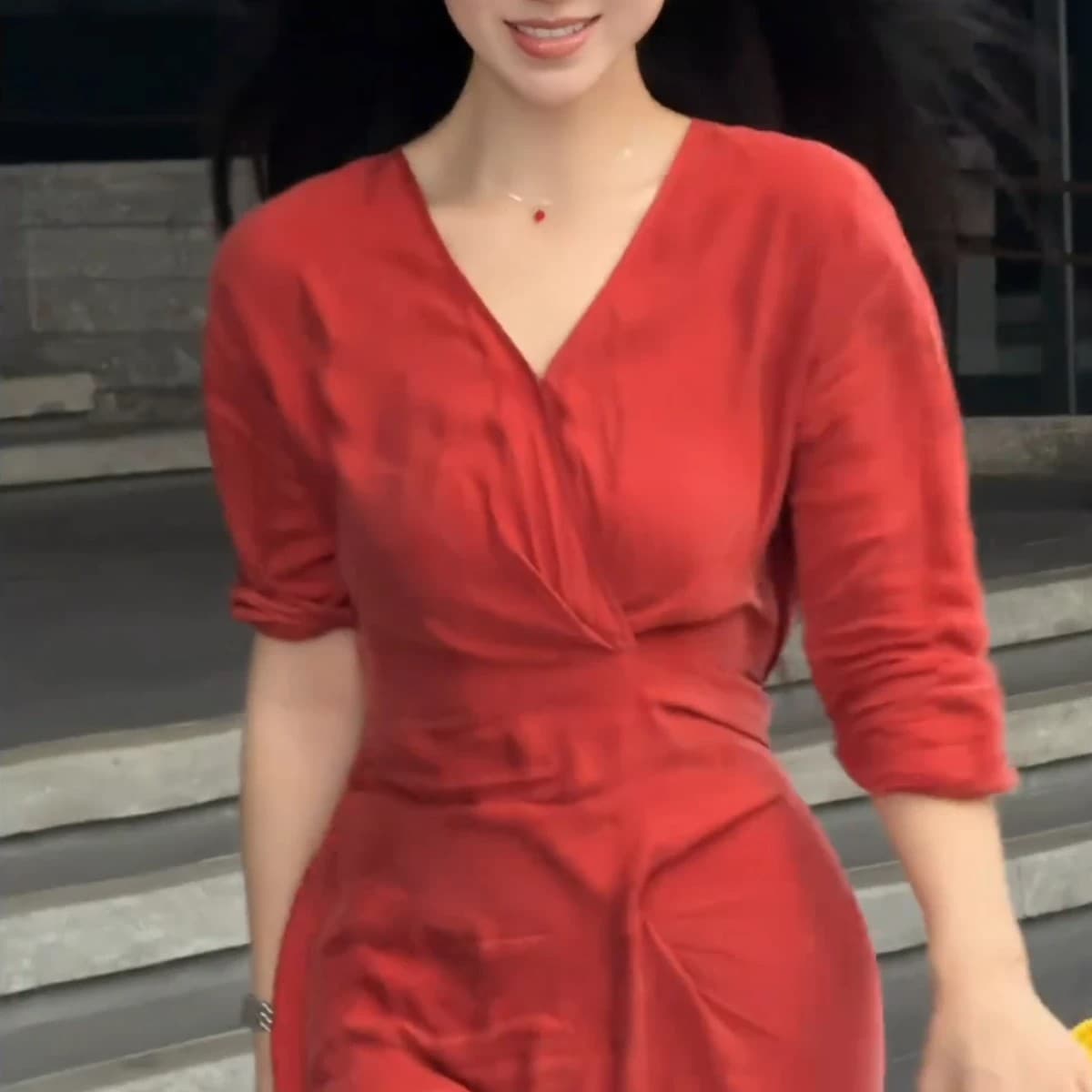 항구 바람 고급 센스 빛 럭셔리 롱 스커트 여성 2026 여름 새로운 레트로 분위기 센스 디스플레이 화이트 허리 수축 외국 가스 드레스 이미지 5