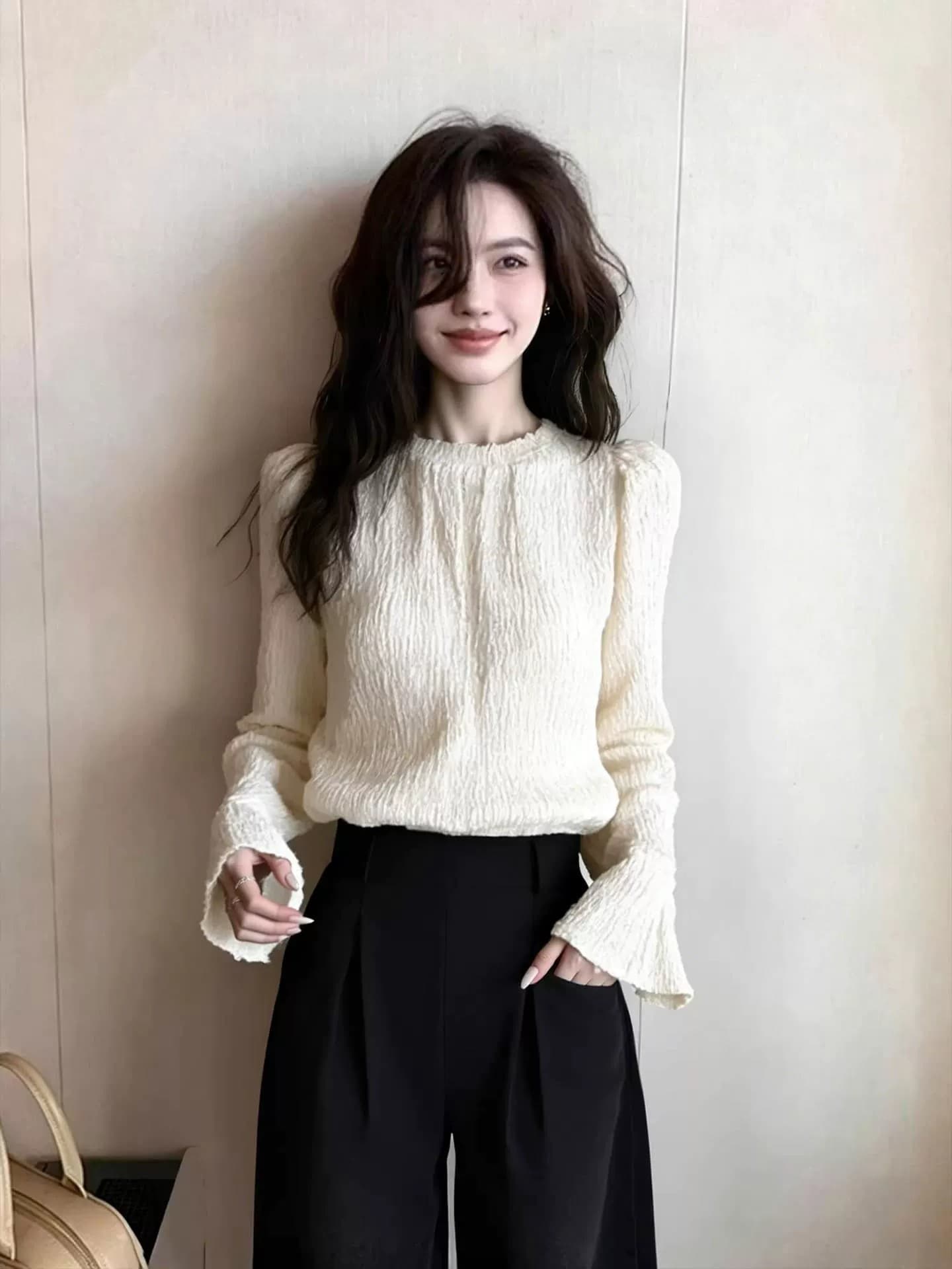 빛 럭셔리 바람 고급 센스 품격 검정색 여성 셔츠 봄 2026 새로운 디자인 센스 작은 대중 셔츠 슬림해 보이는 맨위 상세 이미지 1