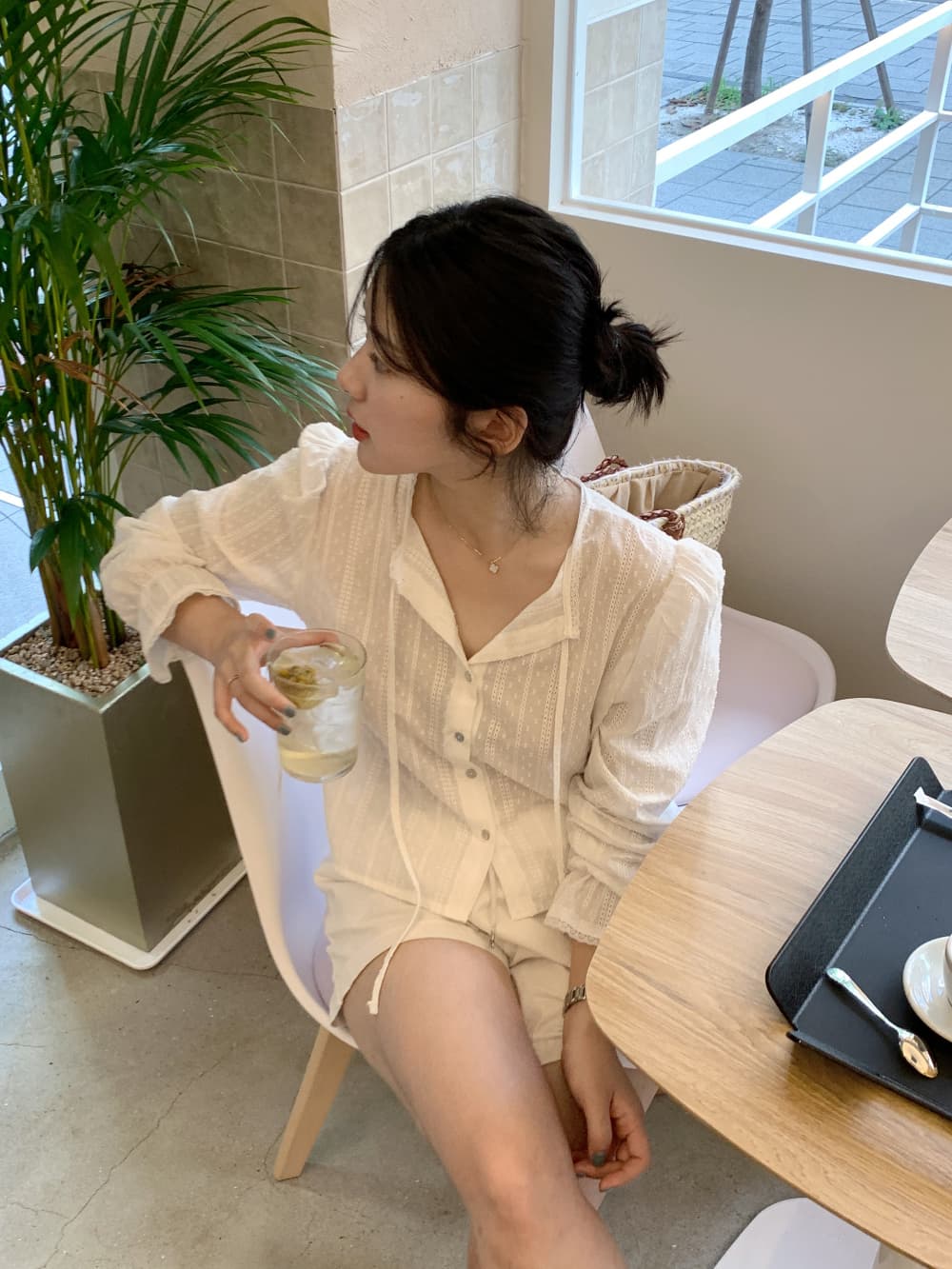 무거운 작업 자수 레이스 레이스 여성 셔츠 달콤함 나팔 소매 셔츠 한국 chic 폭발 디자인 센스 맨위 상세 이미지 17