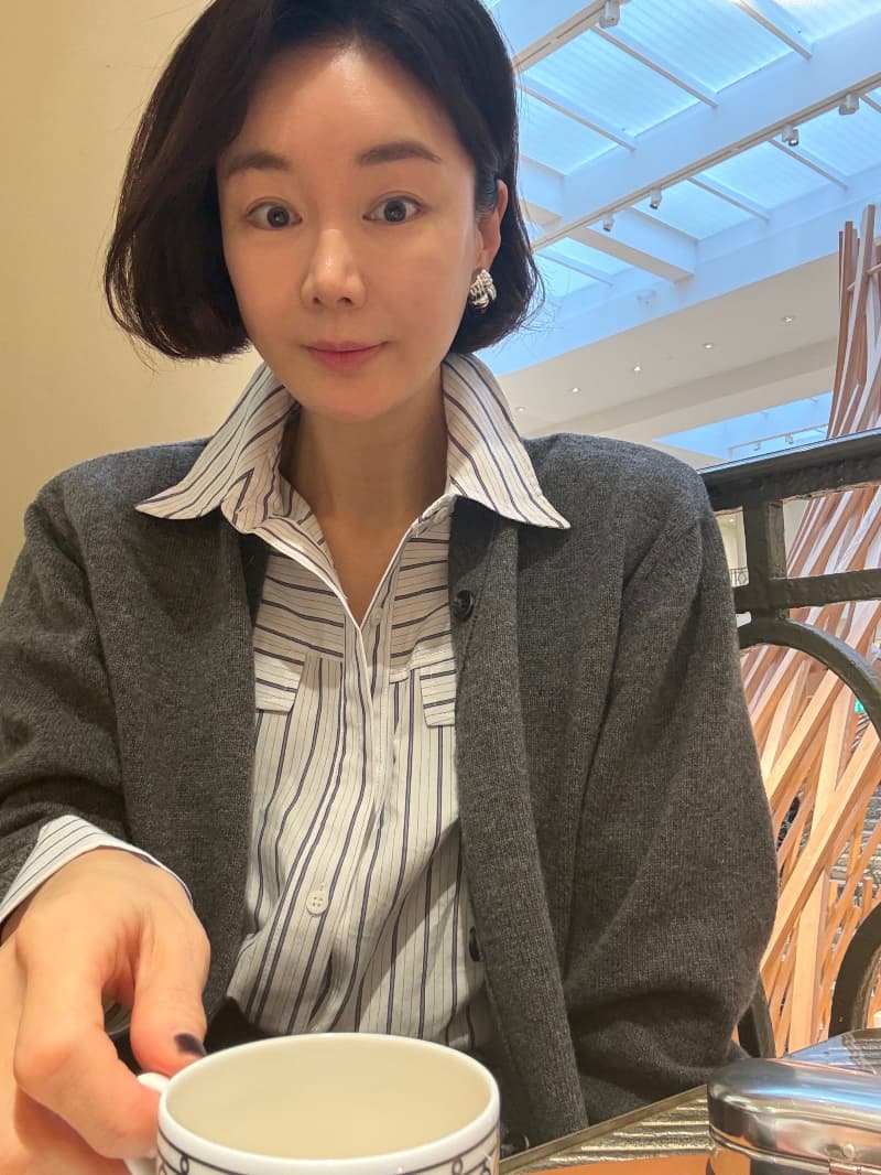 스트라이프 긴팔 셔츠 한국 chic 빛 요리 한 패션 다용도 싱글 줄 버튼 셔츠 상세 이미지 25
