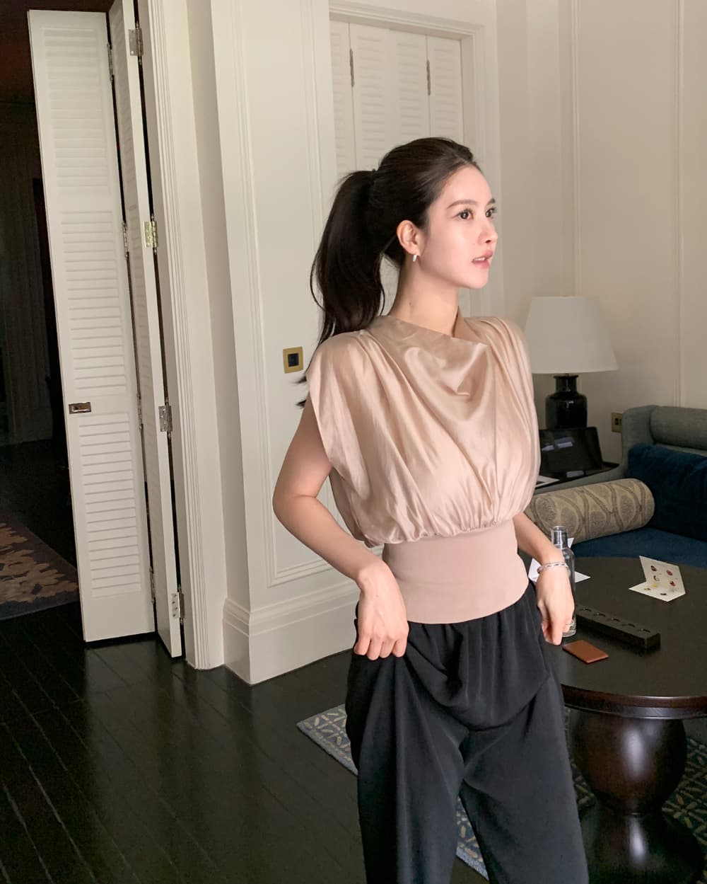 우아함 바람 한국 동대문 chic 말뚝 더미 칼라 허리 수축 민소매 셔츠 맨위 보내기 포장 가슴 이미지 2