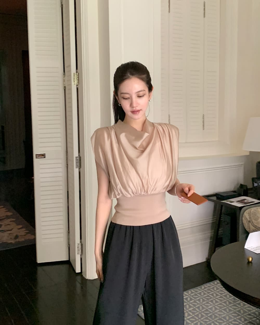 우아함 바람 한국 동대문 chic 말뚝 더미 칼라 허리 수축 민소매 셔츠 맨위 보내기 포장 가슴 상세 이미지 24