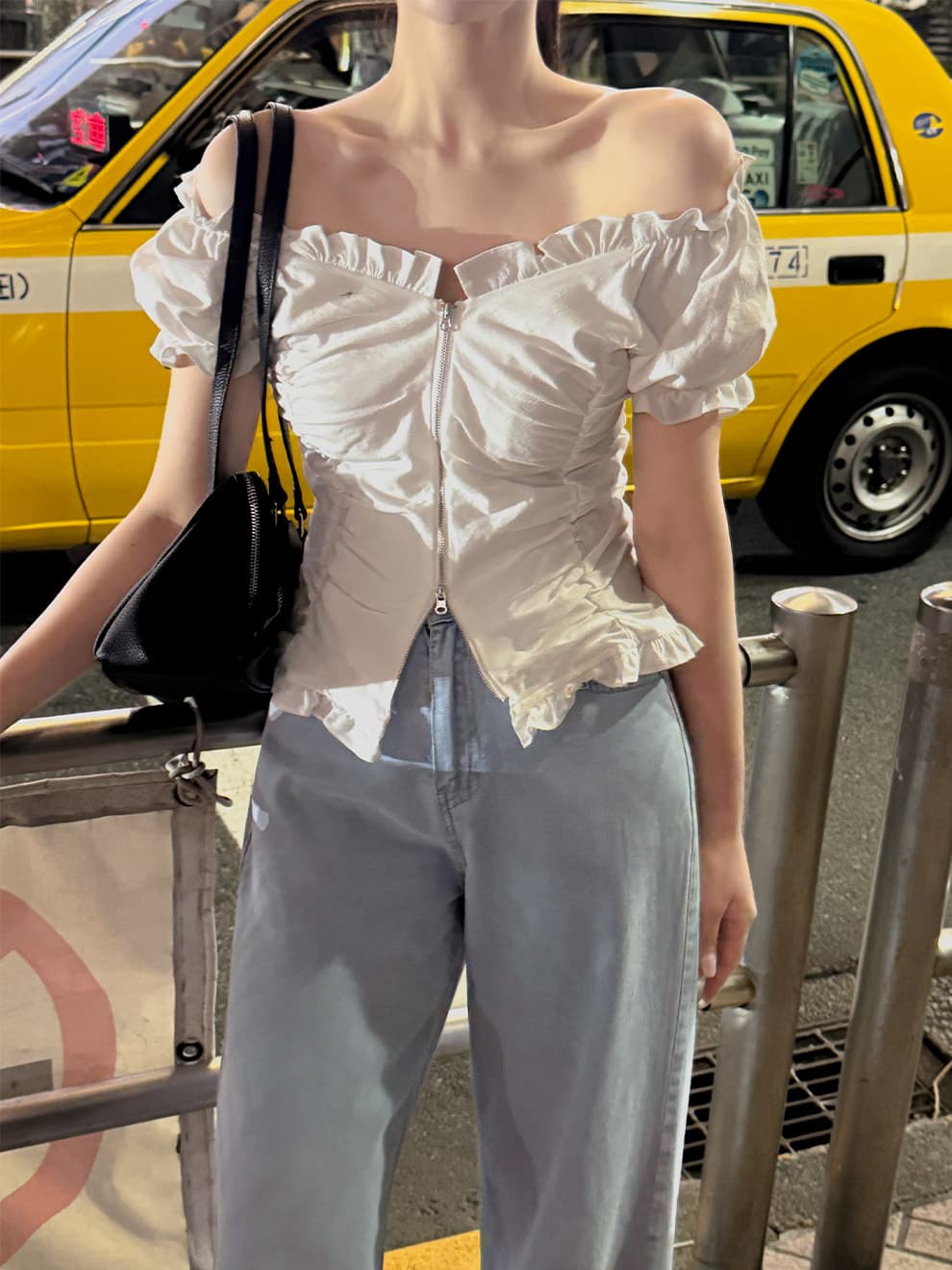 섹시함 오프숄더 보트넥 프릴 지퍼 반팔 오픈 가디건 여성 셔츠 한국 스타일 chic 단색 캐주얼 상세 이미지 8