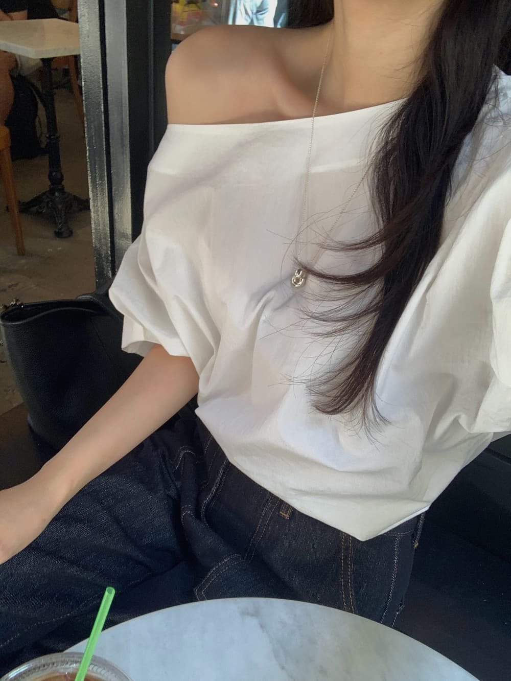단색 오프숄더 보트넥 반팔 셔츠 쉬폰 블라우스 한국 스타일 chic 이미지 4
