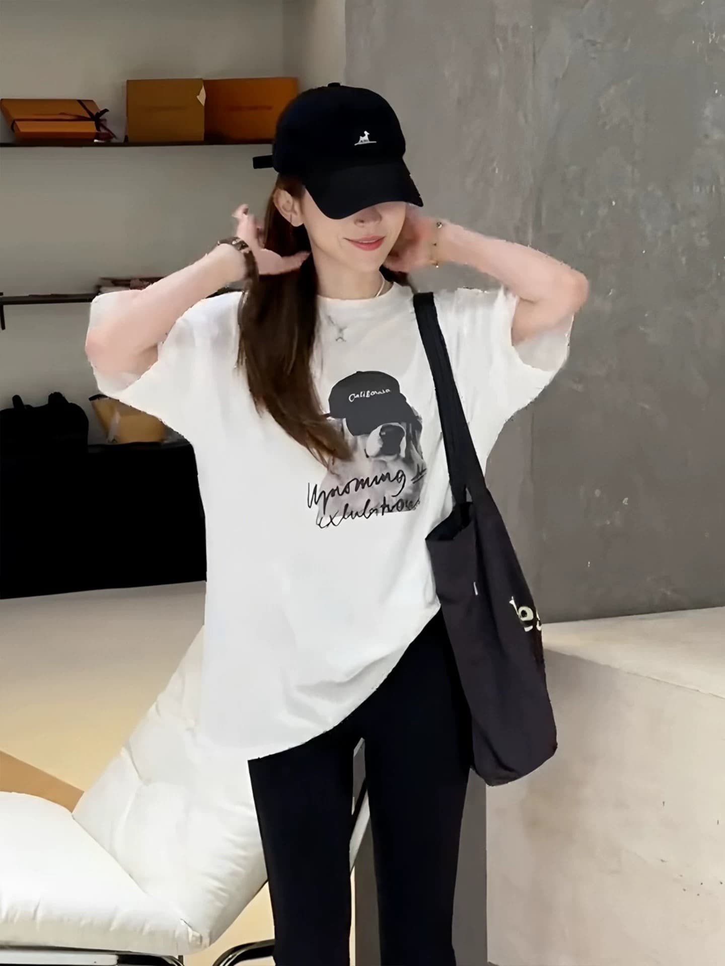 빅 사이즈 여성 의류 강아지 프린트 화이트 라운드 넥 반팔 티셔츠 여름 새로운 지방 mm 루즈핏 표지 배 품격 맨위 이미지 2