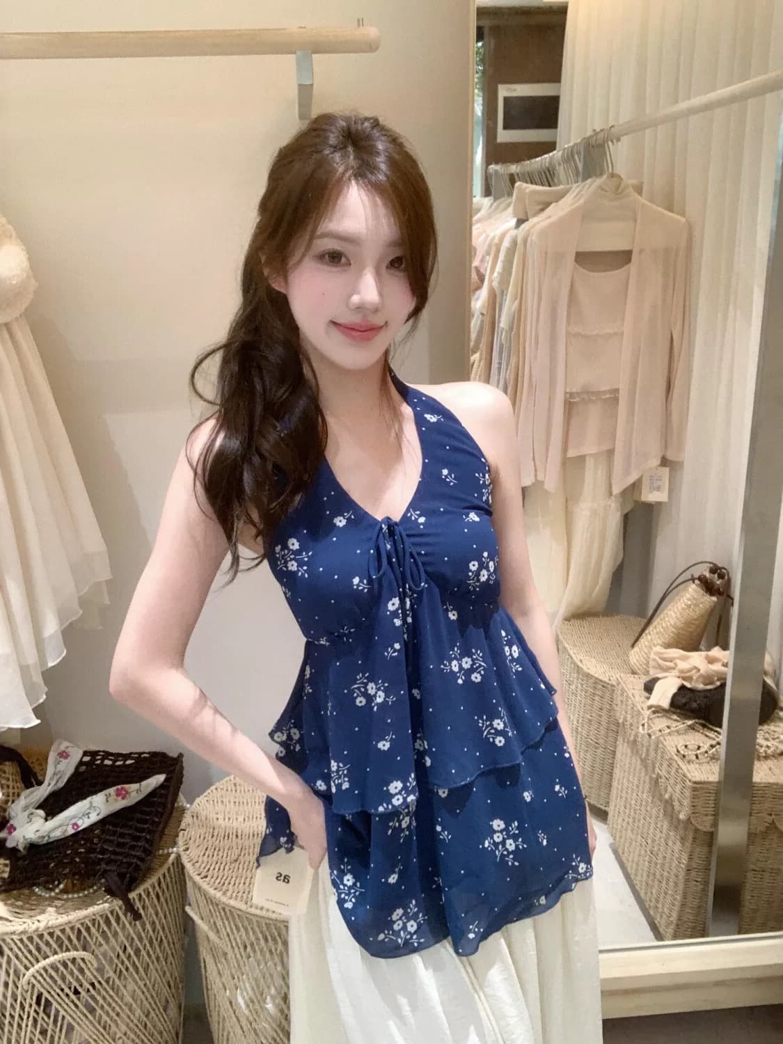 파란색 꽃무늬 행침 목 민소매 조끼 여성 2026 여름 새로운 순수한 욕망 바람 몸매 가꾸기 아름다움 뒤로 외출용 연령 감소 맨위 상세 이미지 1