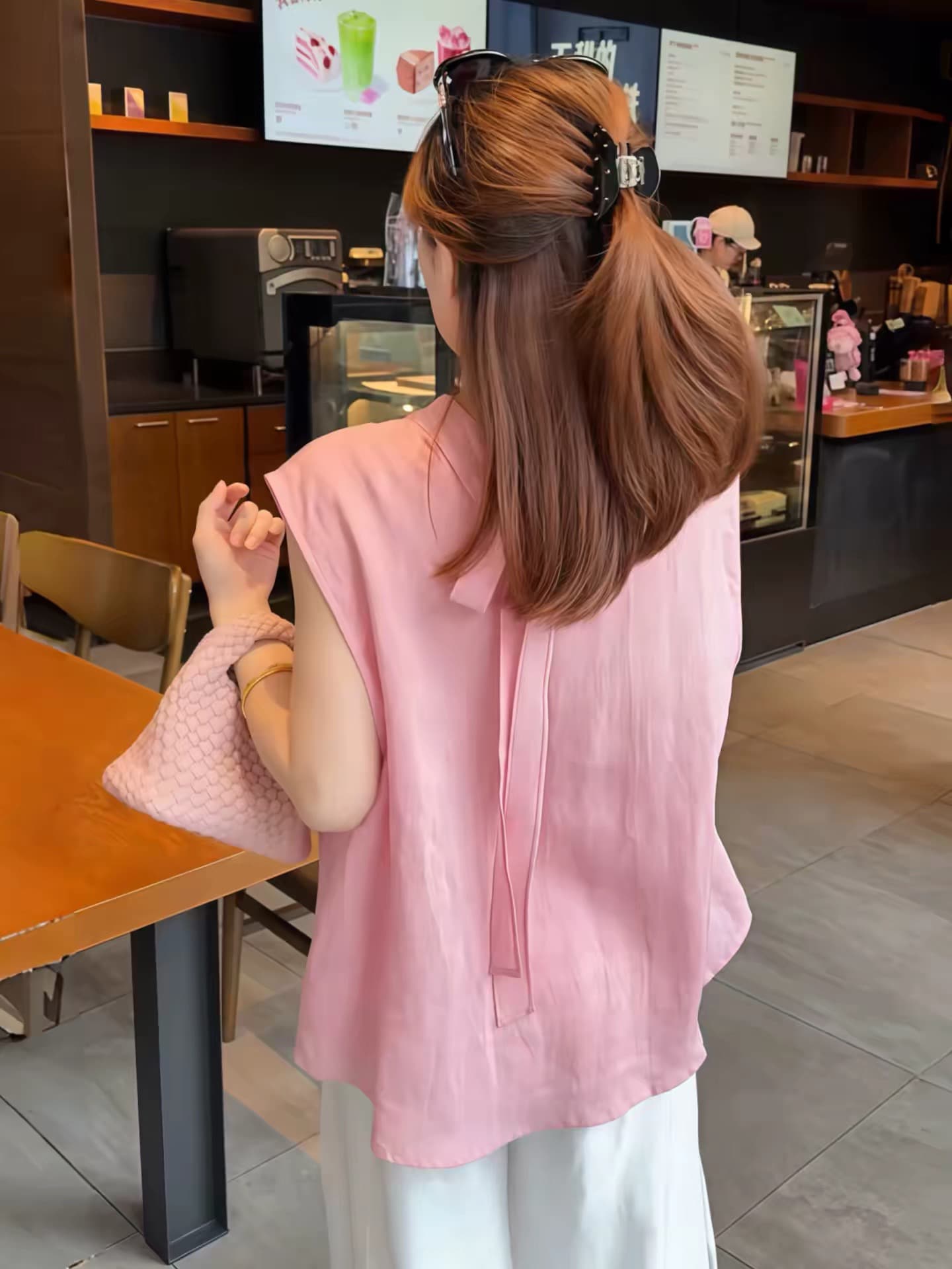 이후 스트랩 민소매 여성 셔츠 연령 감소 핑크색 여름 외출용 루즈핏 조끼 2026 새로운 얇은 스타일 통기성 맨위