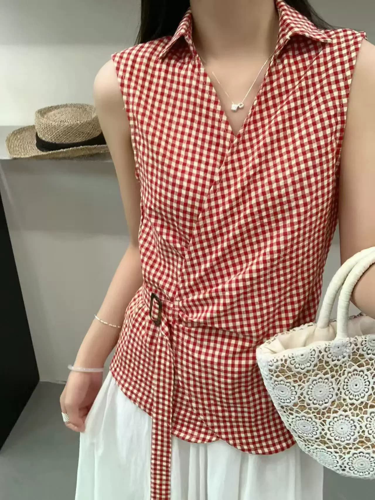 프랑스식 체크무늬 레이스업 허리 수축 민소매 셔츠 도루 피하다. 카운터 질감 출퇴근 싱글 착용 휴가 바람 외부 잡아라. 의류 트렌디 이미지 2