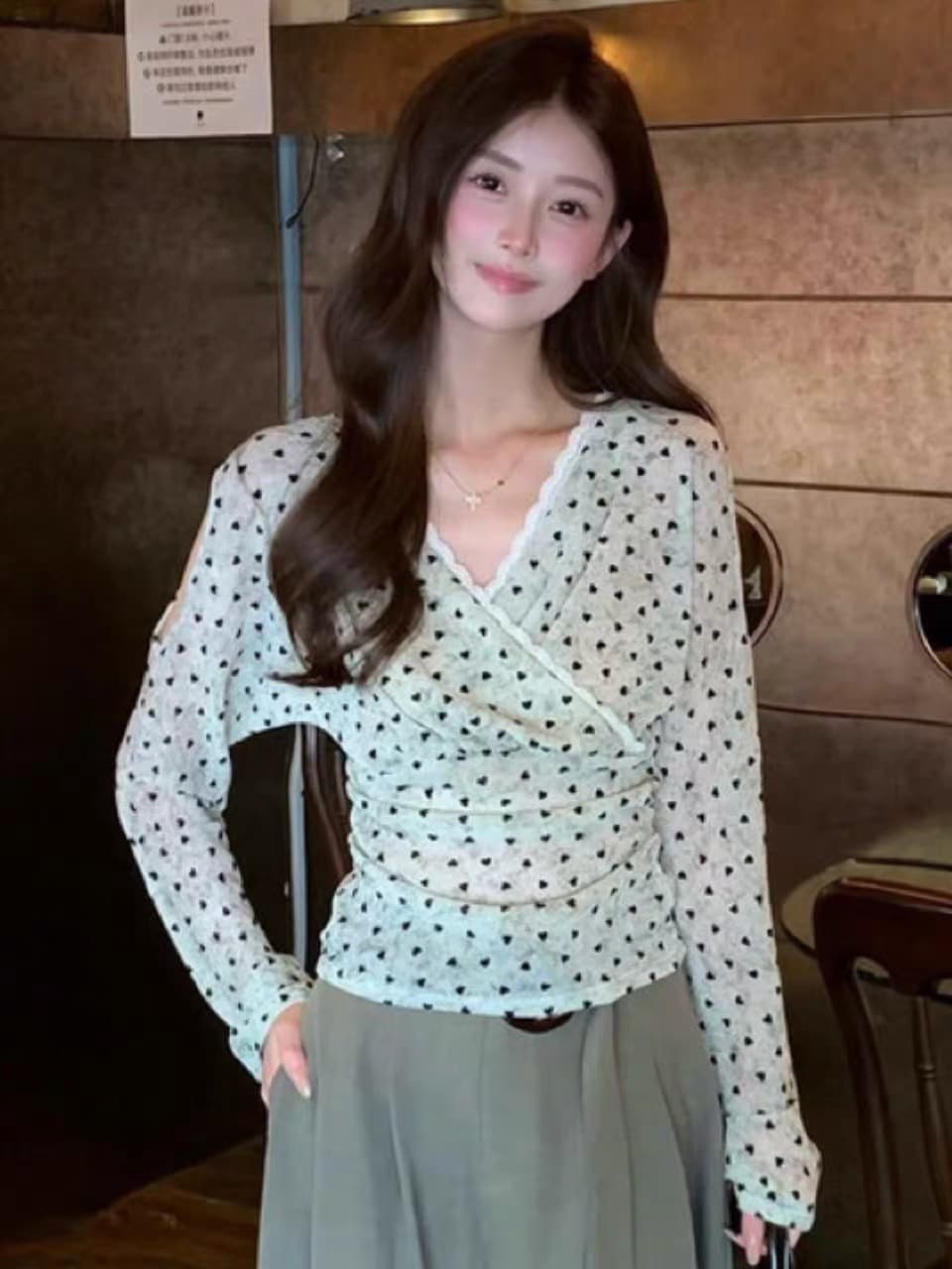 한국 스타일 순수한 욕망 바람 V넥 레이스 레이스 패치워크 하트 도트 무늬 긴팔 티셔츠 여성 새로운 기본 셔츠 허리 수축 맨위 이미지 3