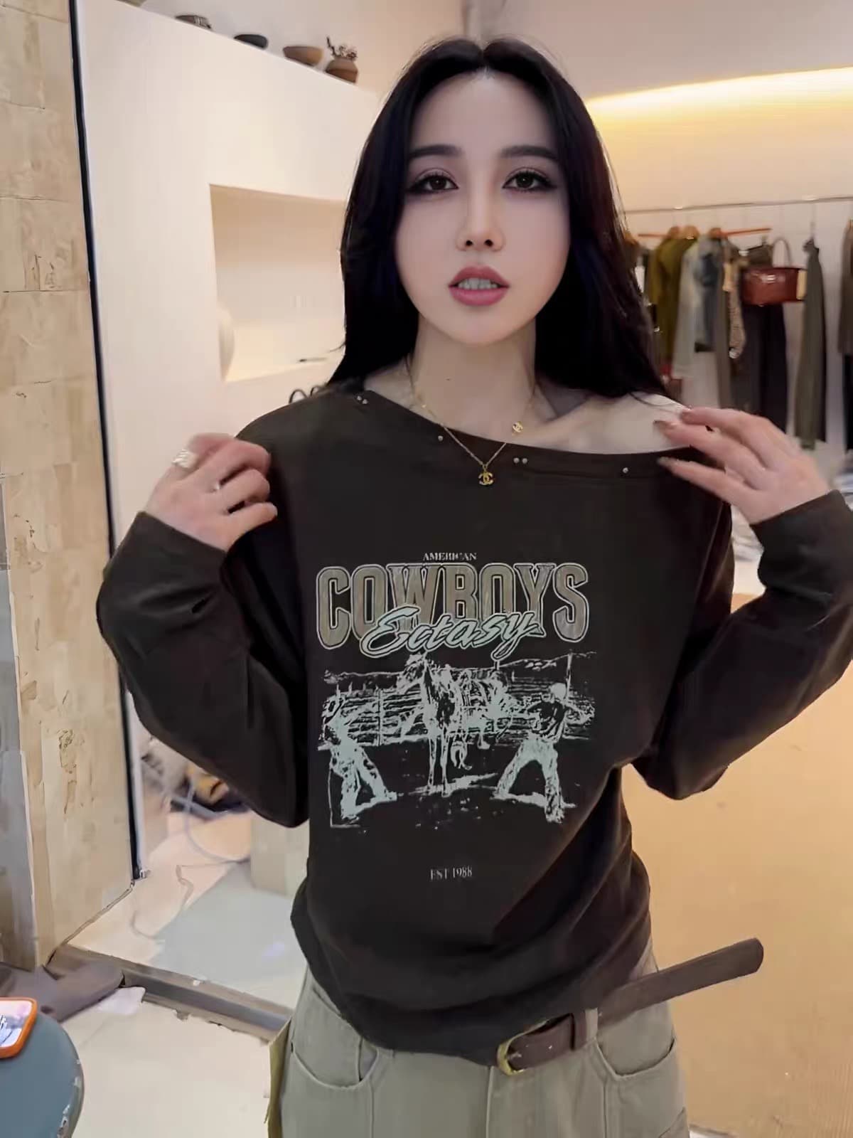 빅 사이즈 아메리칸 레트로 프린트 비스듬한 어깨 긴팔 티셔츠 여성 이른 가을 마이크로 지방 mm 루즈핏 표지 고기 슬림해 보이는 오프숄더 맨위 상세 이미지 3