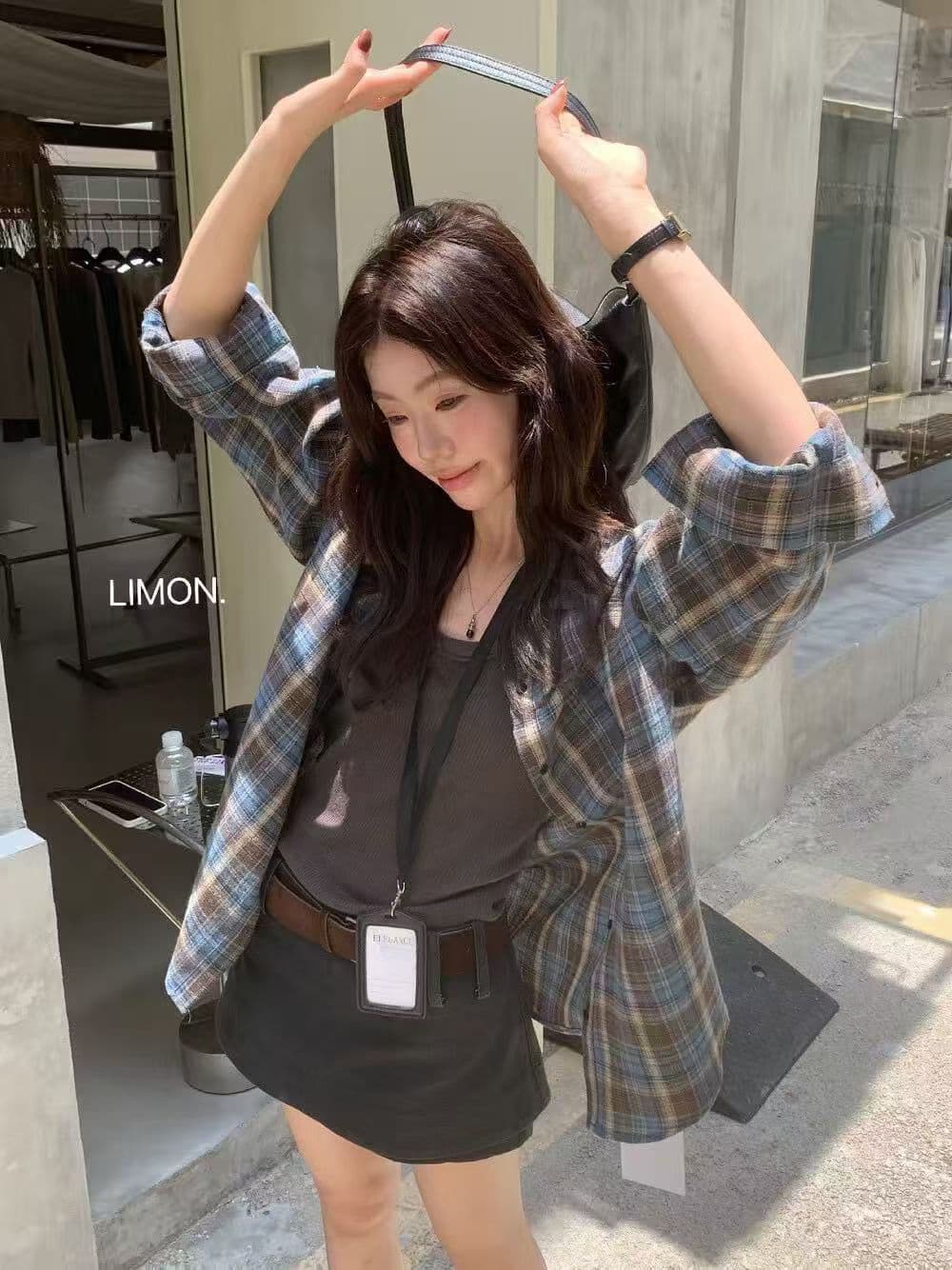 파란색 체크무늬 긴팔 셔츠 가을 새로운 다용도 루즈핏 셔츠 여성 레저 디자인 센스 폴로 칼라 맨위 오픈 가디건 이미지 3