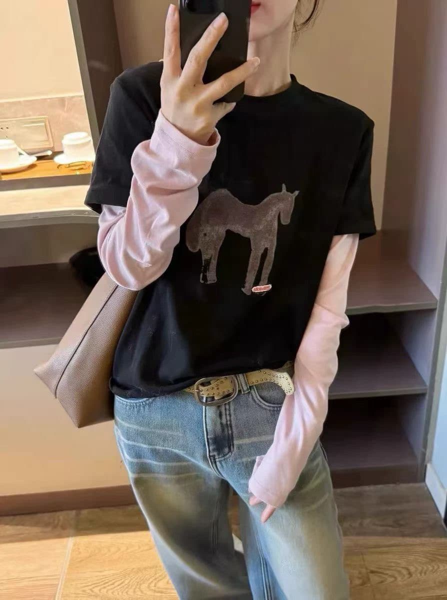 배색 페이크 레이어드 긴팔 티셔츠 여성 봄 가을 검정색 패션 라운드 넥 긍정적 인 어깨 인사이드 가져 가라. 기본 셔츠 캐주얼 맨위 트렌디