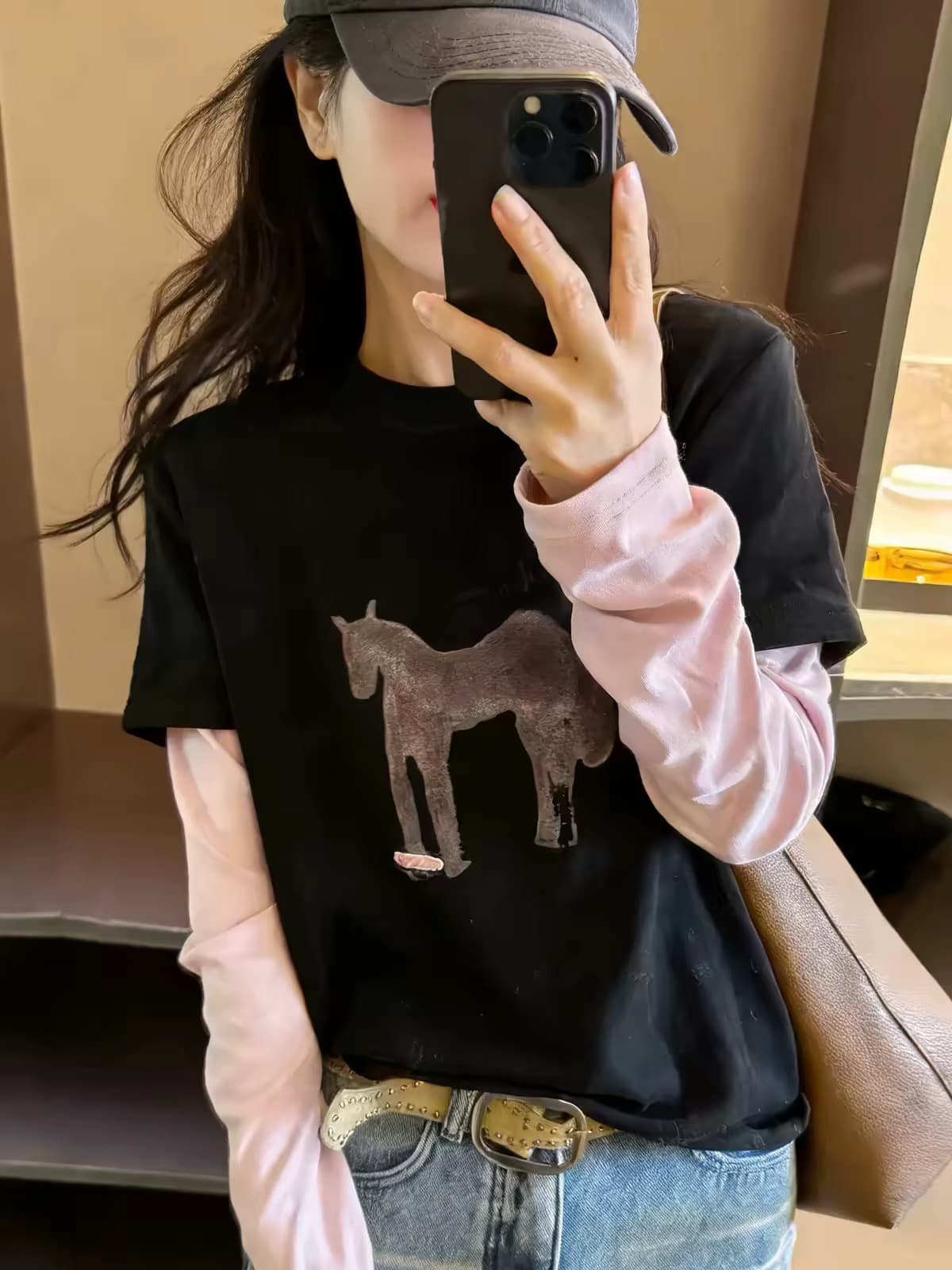 배색 페이크 레이어드 긴팔 티셔츠 여성 봄 가을 검정색 패션 라운드 넥 긍정적 인 어깨 인사이드 가져 가라. 기본 셔츠 캐주얼 맨위 트렌디 상세 이미지 4