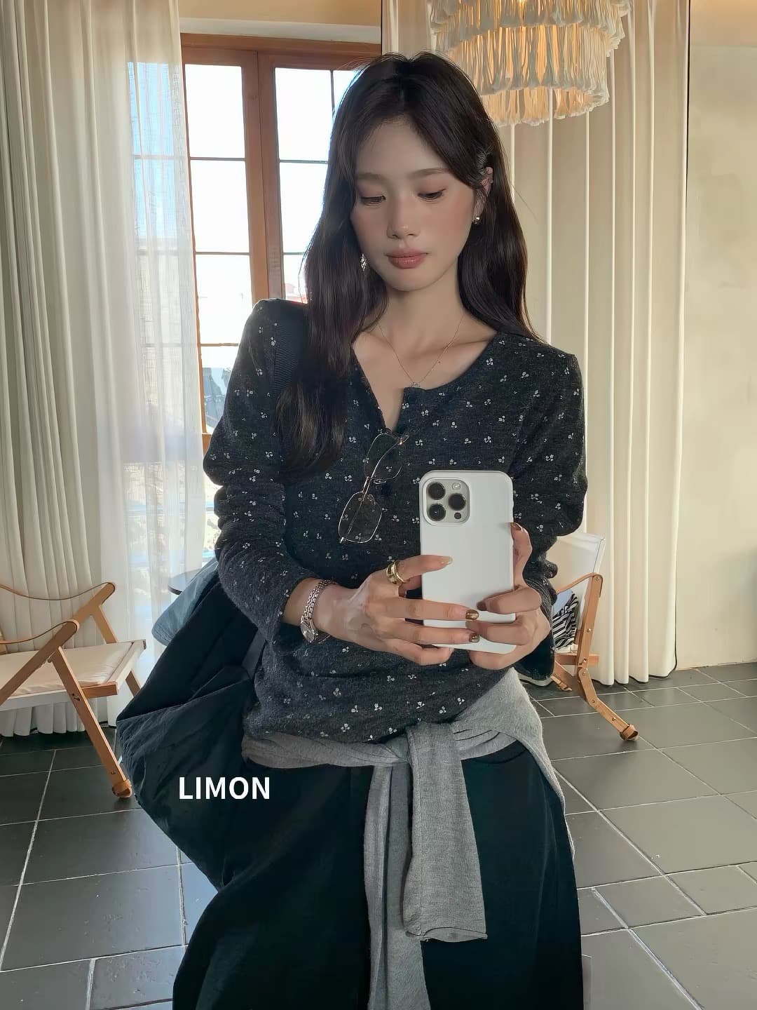 the limon 레몬 녹차 2026 가을 한 부서 꽃무늬 긴팔 티셔츠 여성 고급 센스 기본 셔츠 맨위 상세 이미지 3