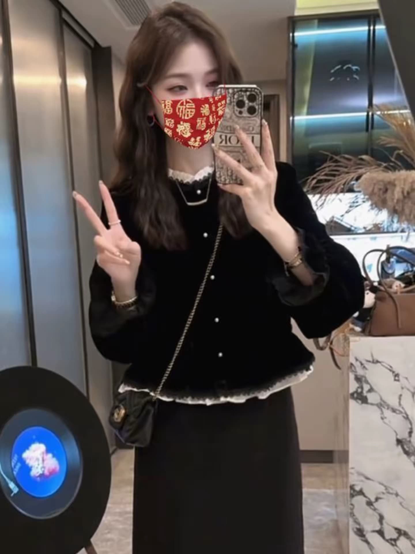 고급 센스 빛 럭셔리 레이스 조각 벨벳 여성 셔츠 가을 겨울 새로운 프랑스식 품격 연령 감소 외국 가스 만나는 맨위 이미지 2