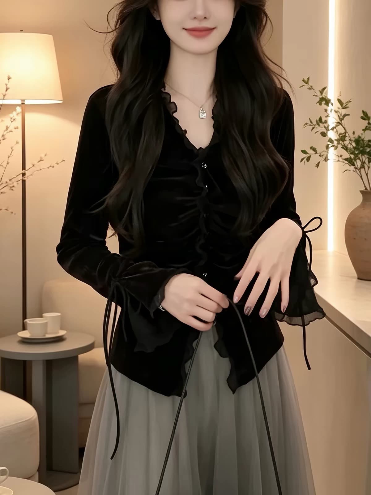 디자인 센스 목이버섯 레이스 V넥 주름 긴팔 여성 셔츠 이른 가을 몸매 가꾸기 슬림해 보이는 고유 한 아름다운 꼬집기 허리 작은 셔츠 상세 이미지 2
