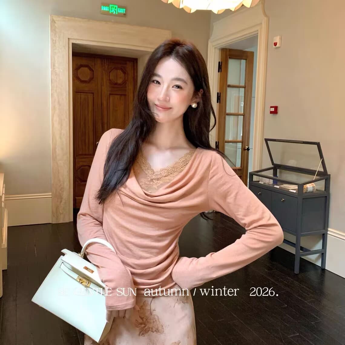 2026 가을 프랑스식 순수한 욕망 부드러운 품격 레이스 레이스 흔들다 칼라 몸매 가꾸기 긴팔 맨위 도루 센스 작은 셔츠 여성 이미지 4