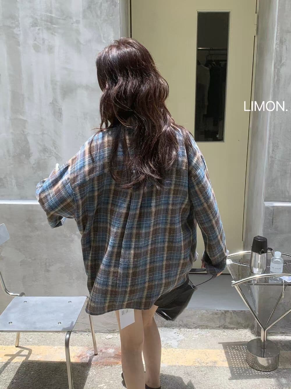 the limon 레몬 녹차 26 이른 가을 한 부서 레트로 느긋한 체크무늬 루즈핏 슬림해 보이는 셔츠 여성 셔츠 상세 이미지 4