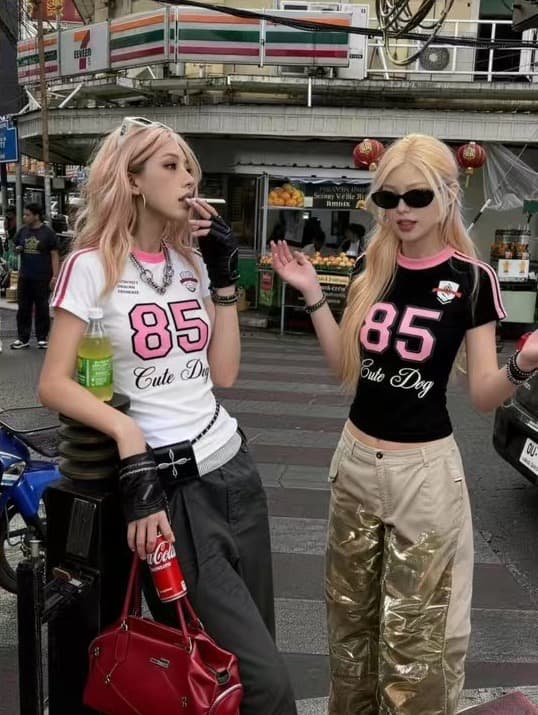 차가운 핫걸 오토바이 여성 85 당겨서 측면 소매 2026 봄 아모이 한 일본식 ootd 패션 ins 조수 브랜드 거리 어둠 티셔츠 이미지 5