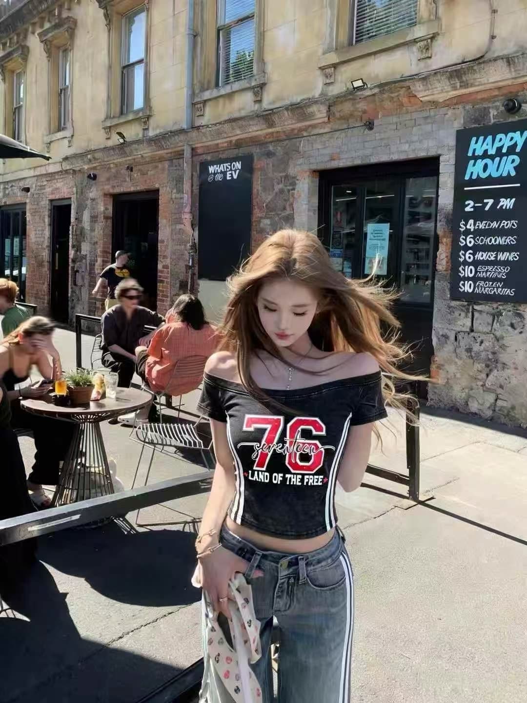 워시 물 데님 마 오래된 76 비스듬한 칼라 오프숄더 한 단어 당겨서 측면 슬림해 보이는 2026 봄 아모이 ins 조수 브랜드 한 일본식 otd 상세 이미지 3