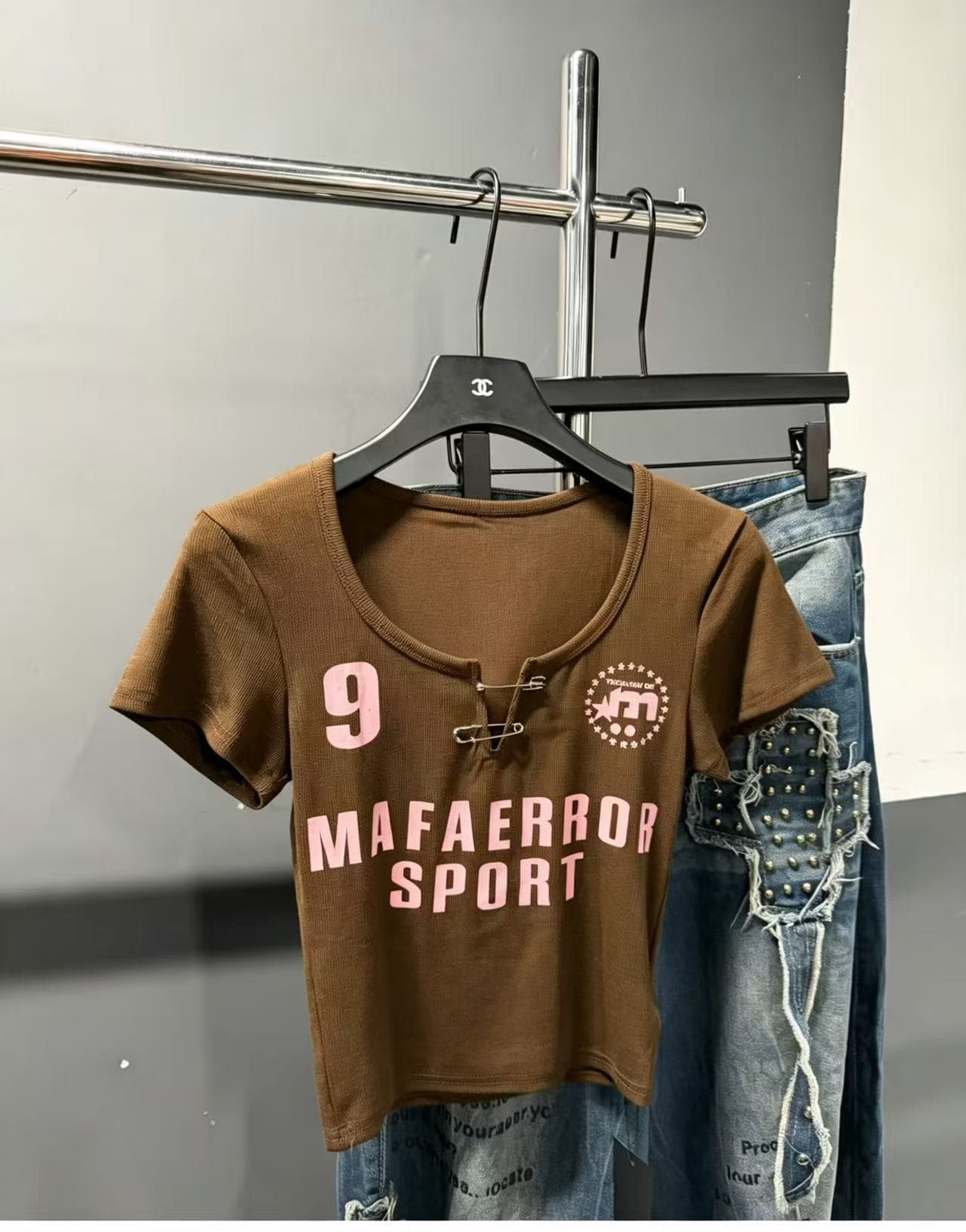 개성 핀 버클 디자인 섹션 차가운 핫걸 쇼트 스타일 티셔츠 2026 아모이 ins 트렌디 한일 ootd 아메리칸 거리 바람의 소리 상세 이미지 10