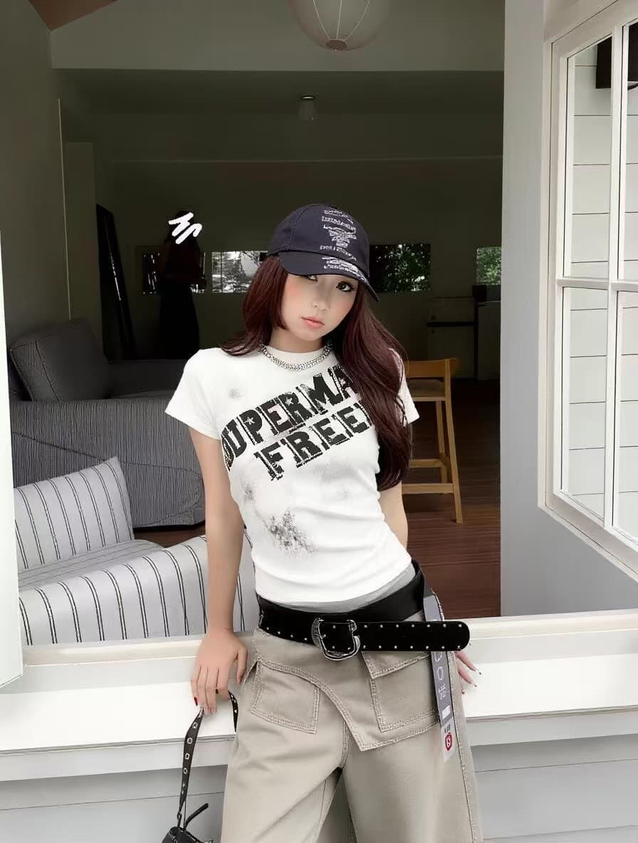 차가운 핫걸 프린트 록 다크 펑크 2026 아모이 ins 트렌디 짧은 t 한일 ootd 아메리칸 스트리트 패션 바람의 소리 상세 이미지 12