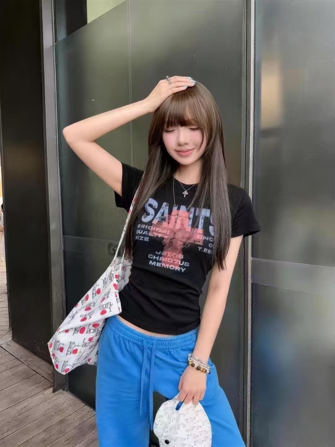 차가운 핫걸 십자가 다크 알파벳 순면 짧은 t2026 아모이 ins 트렌디 펑크 록 패션 튀김 거리 개성 이미지 4