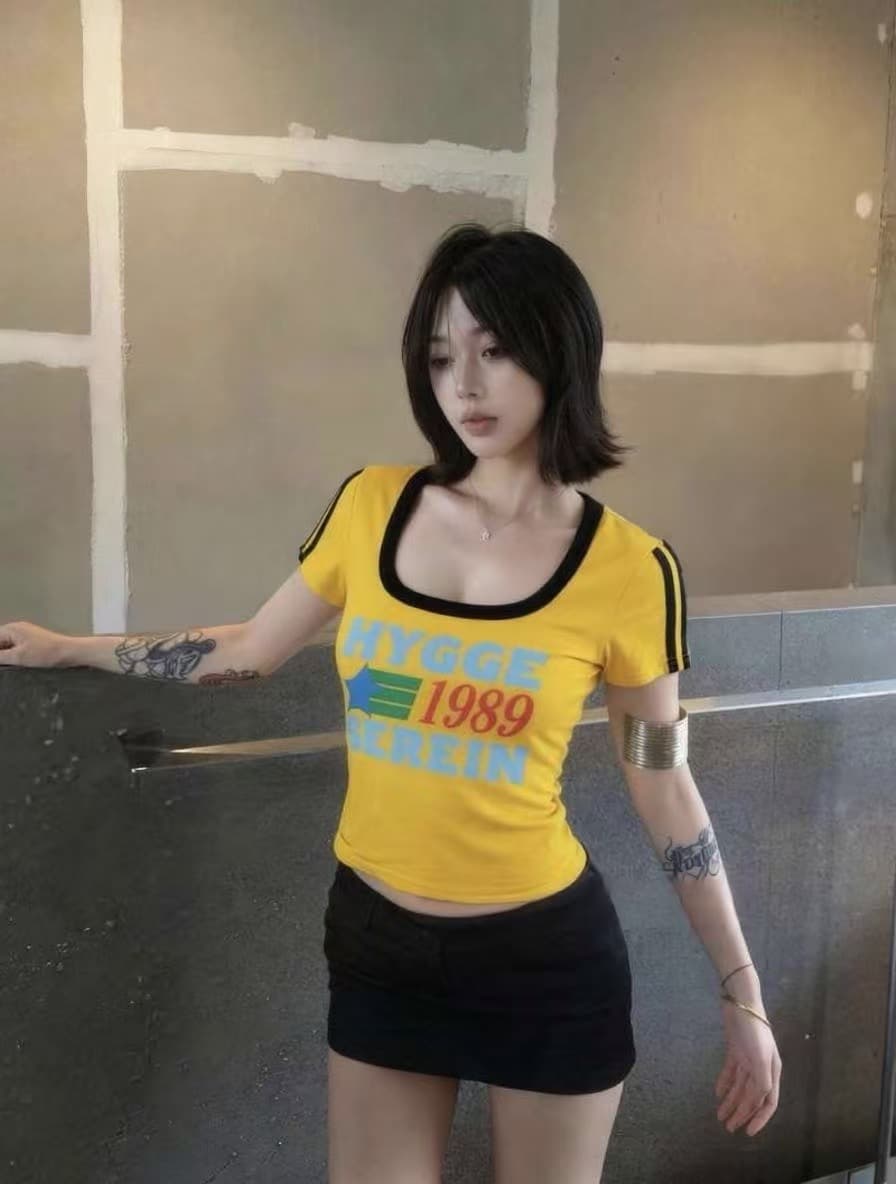 차가운 핫걸 프랑스식 대 u 칼라 배색 알파벳 쇼트 스타일 티셔츠 2026 아모이 ins 트렌디 한일 ootd 록 거리 f 상세 이미지 3