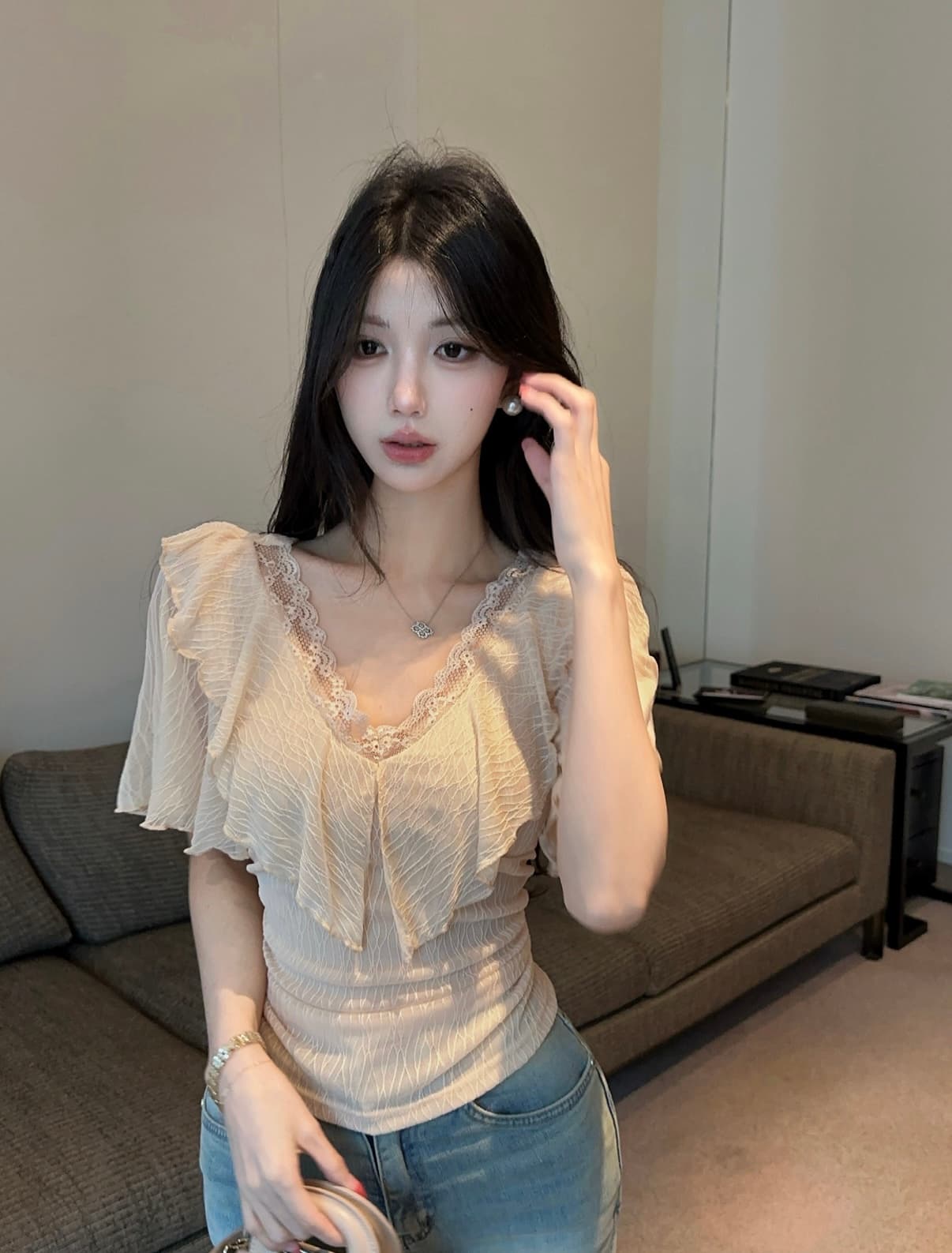 실사 우아함 부서 빛 연 주간 접시 프릴 레이스 V넥 작은 셔츠 상세 이미지 11